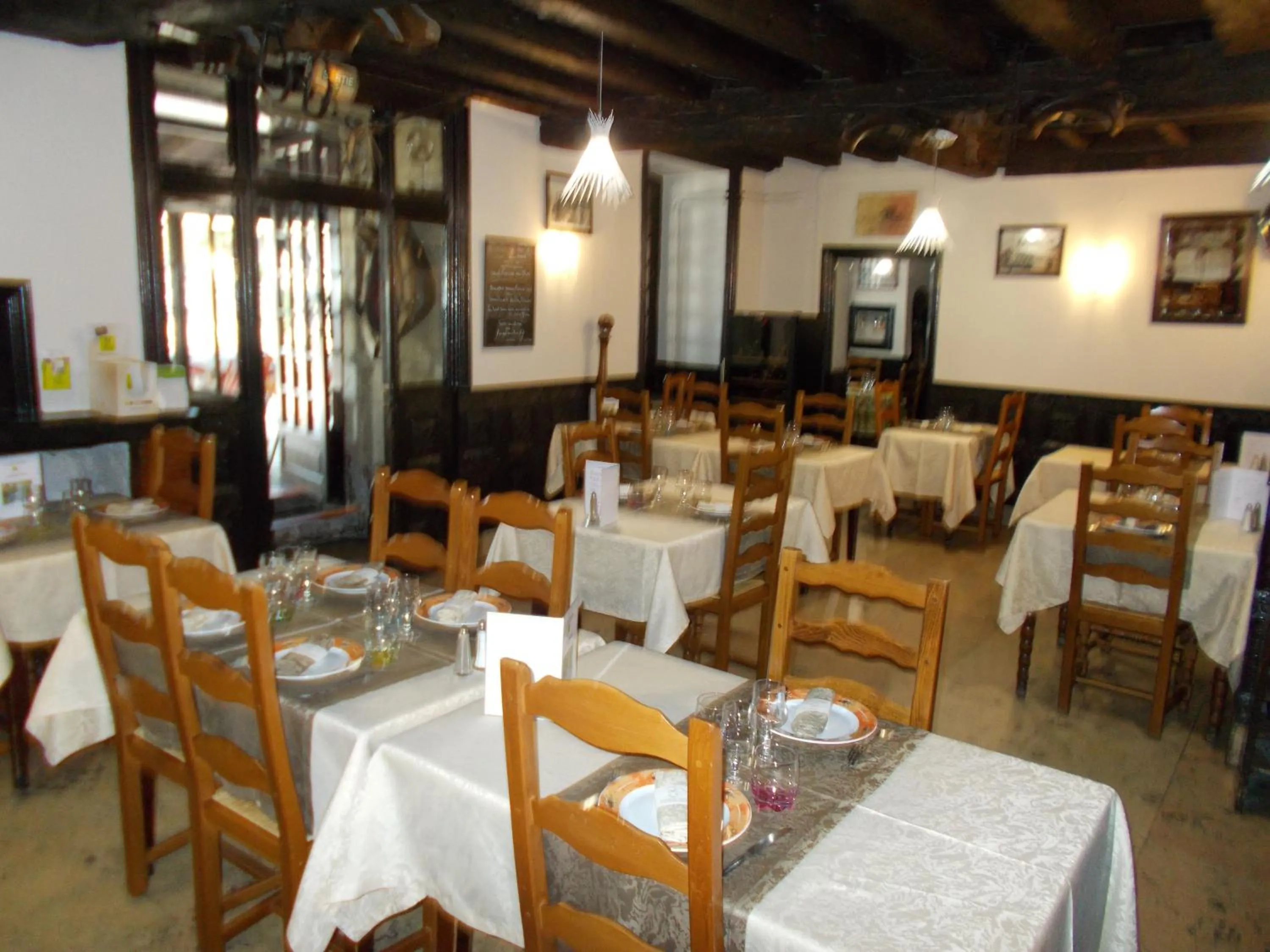 Logis Hotel Restaurant La Chaumière