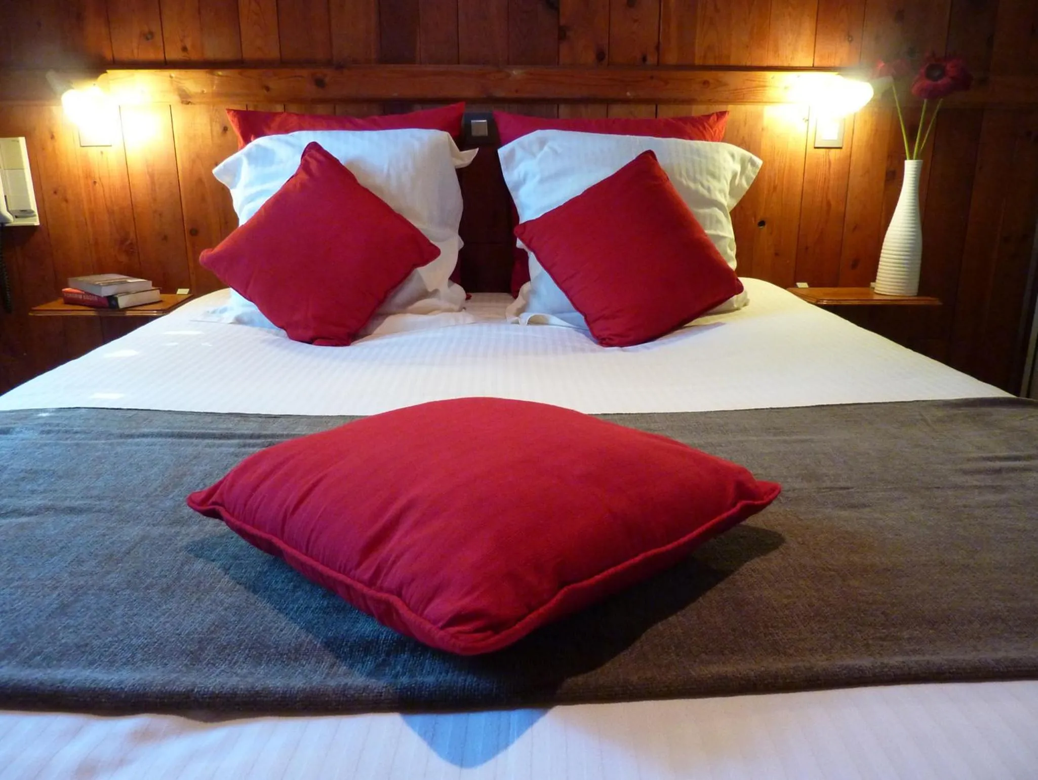 Bedroom in Hotel Auberge Edelweiss