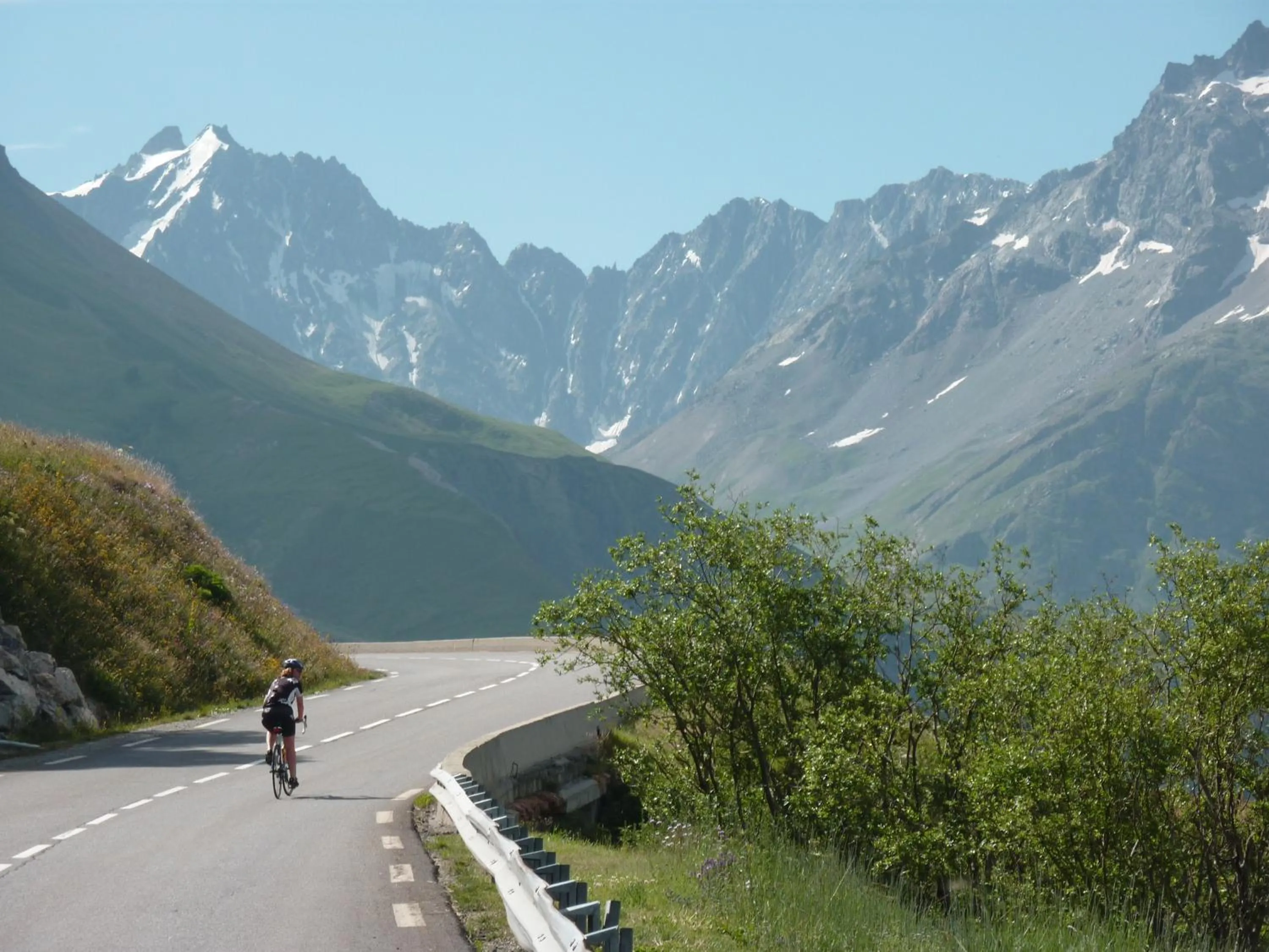 Cycling in Hotel Auberge Edelweiss