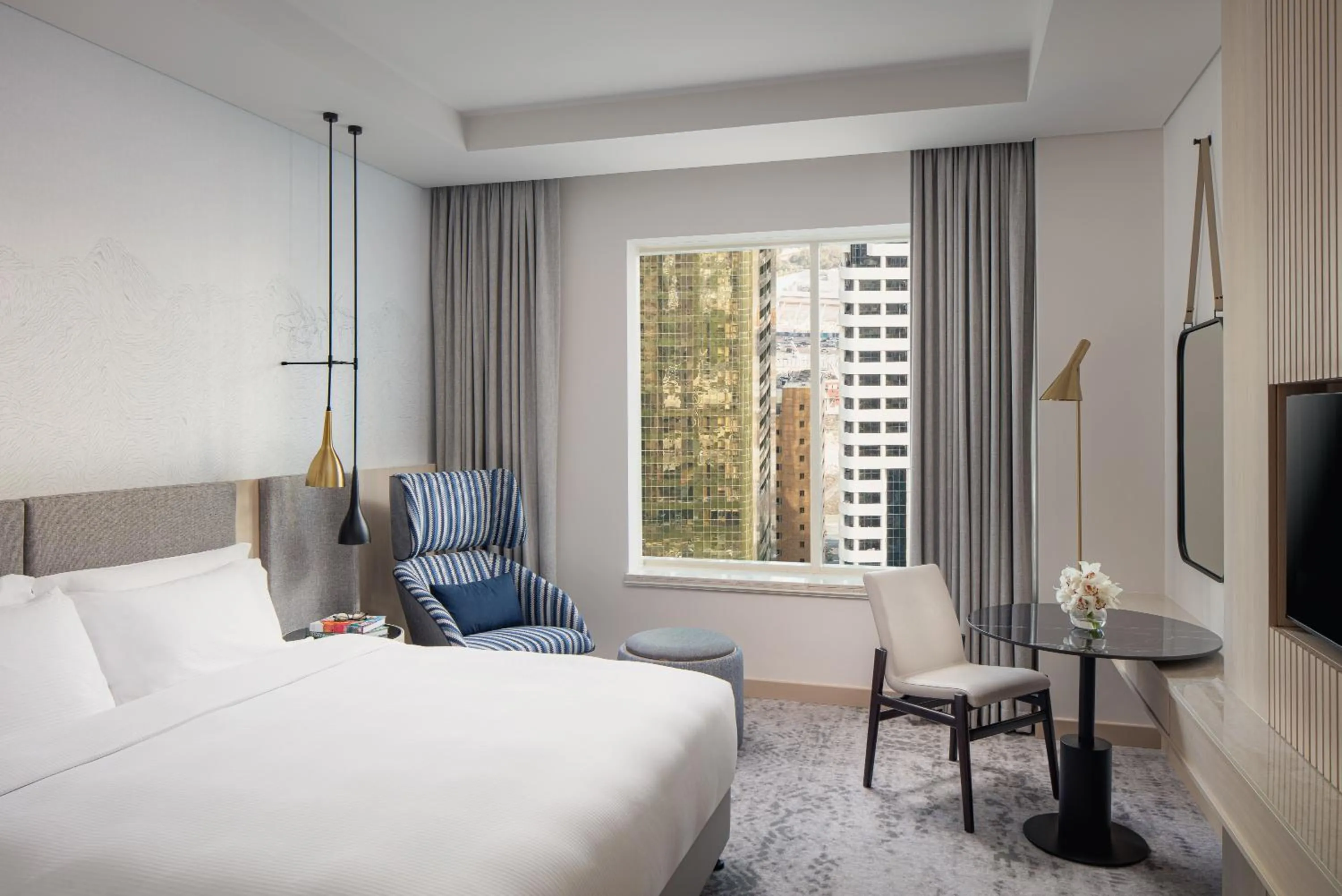 Bedroom, Bed in Towers Rotana - Dubai