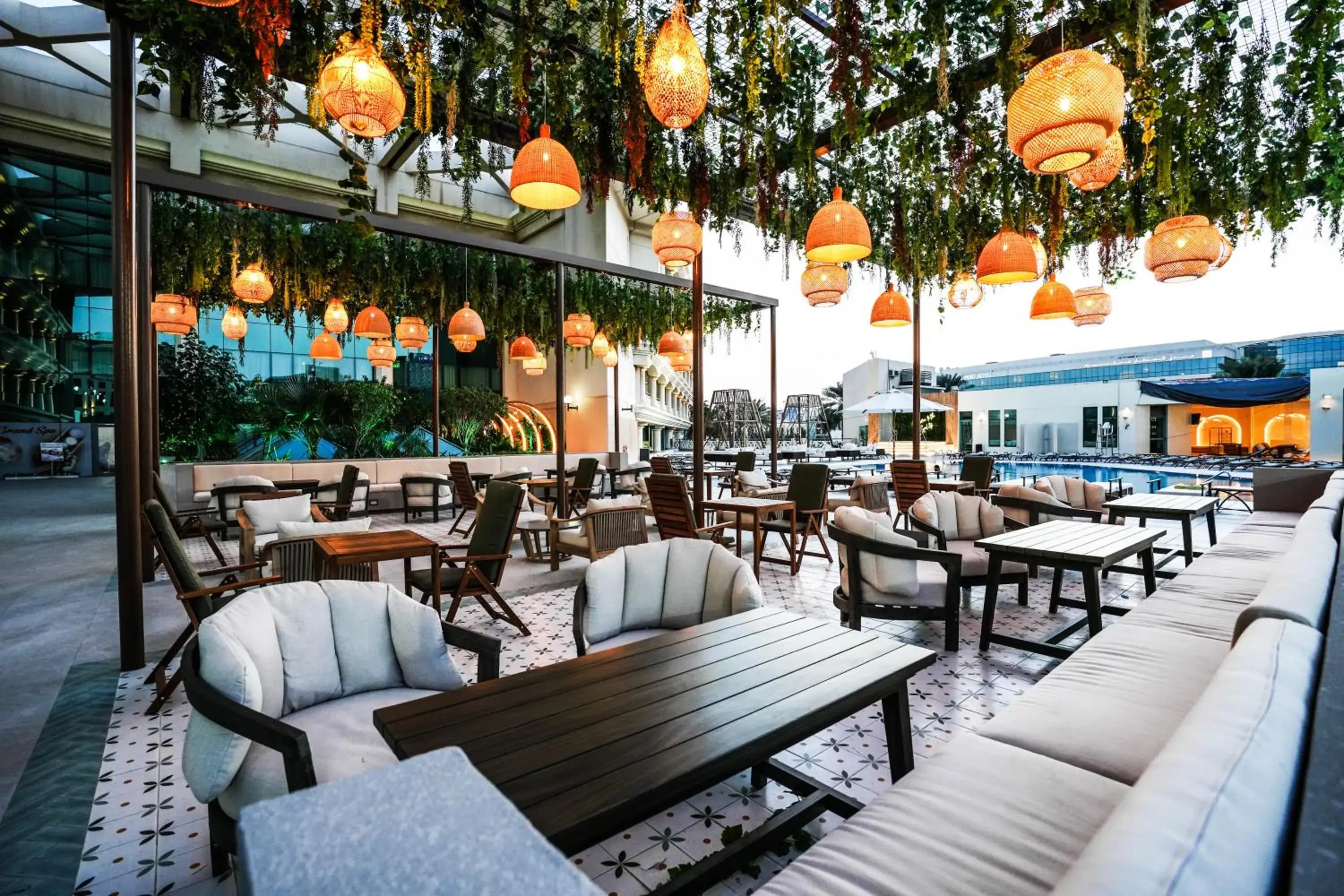 Restaurant/places to eat in Mövenpick Grand Al Bustan Restaurant/places to eat in Mövenpick Grand Al Bustan