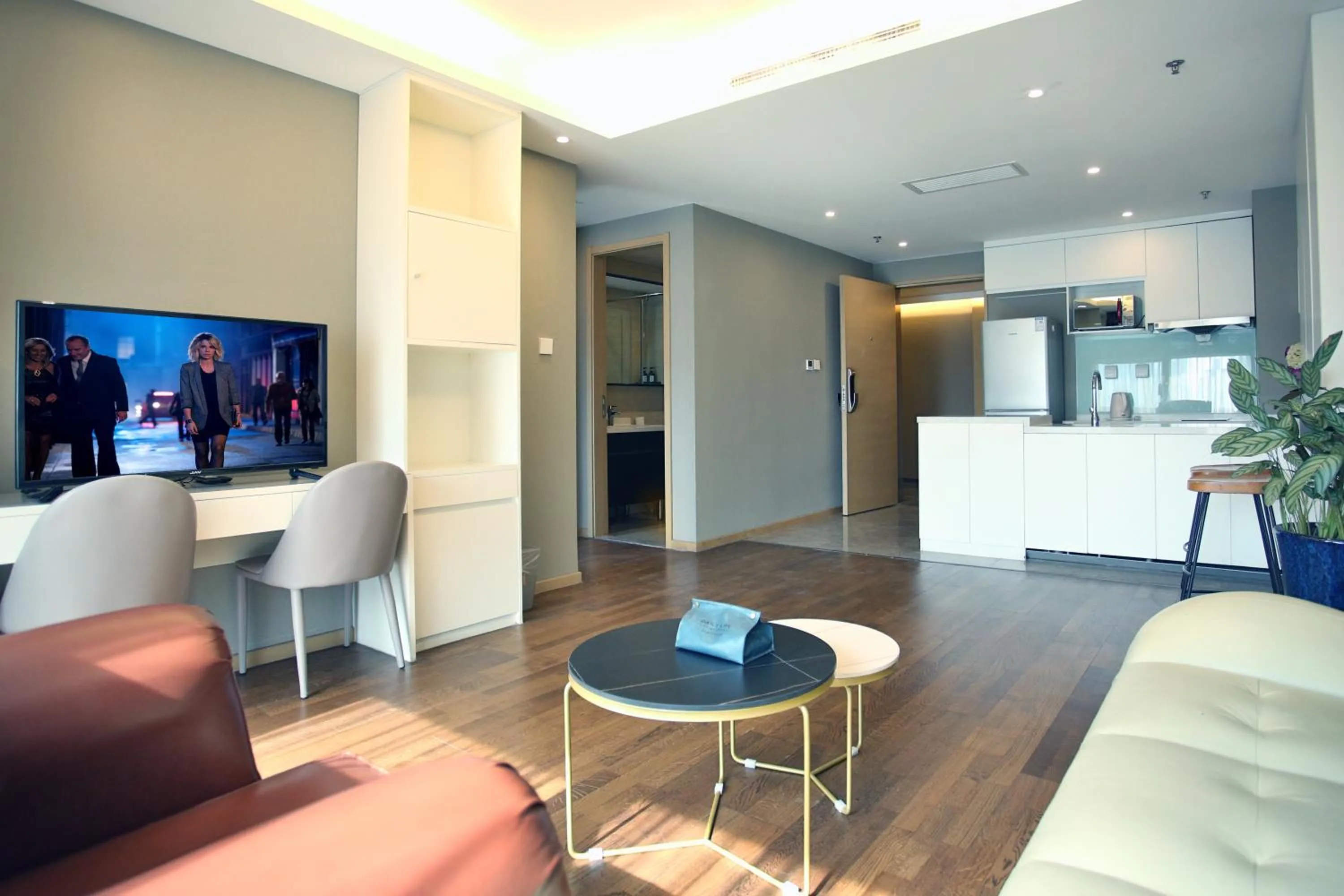 Estee ApartHotel - Feels like home & Free WiFi & Independent kitchen, Washing machine, Rridge