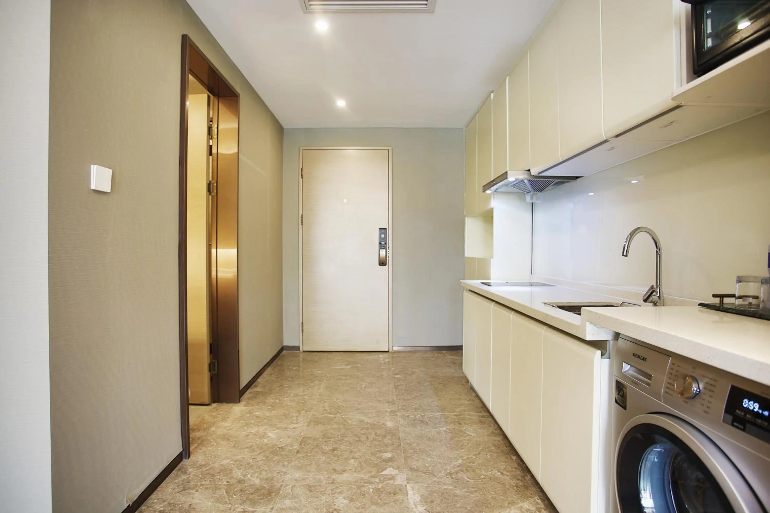 Yashi International Aparthotel