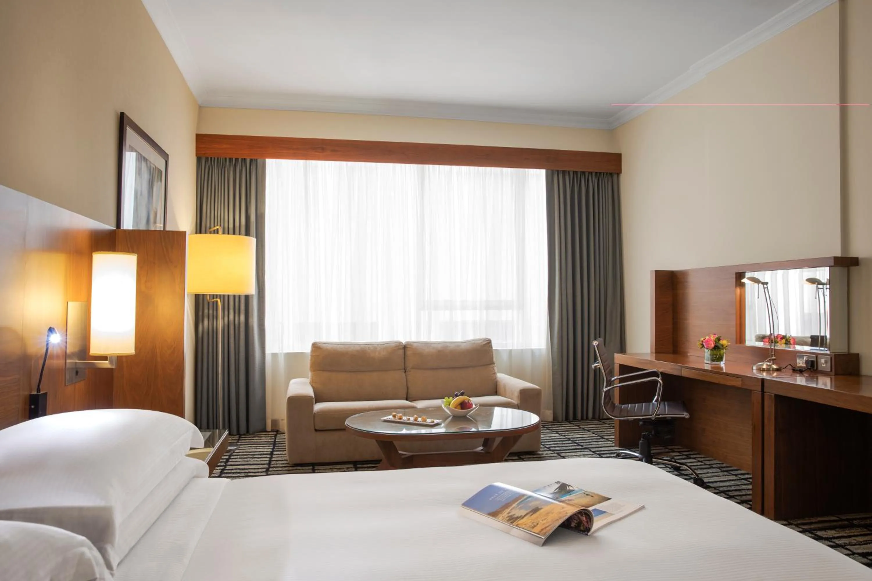 Bedroom, Bed in Jumeira Rotana – Dubai
