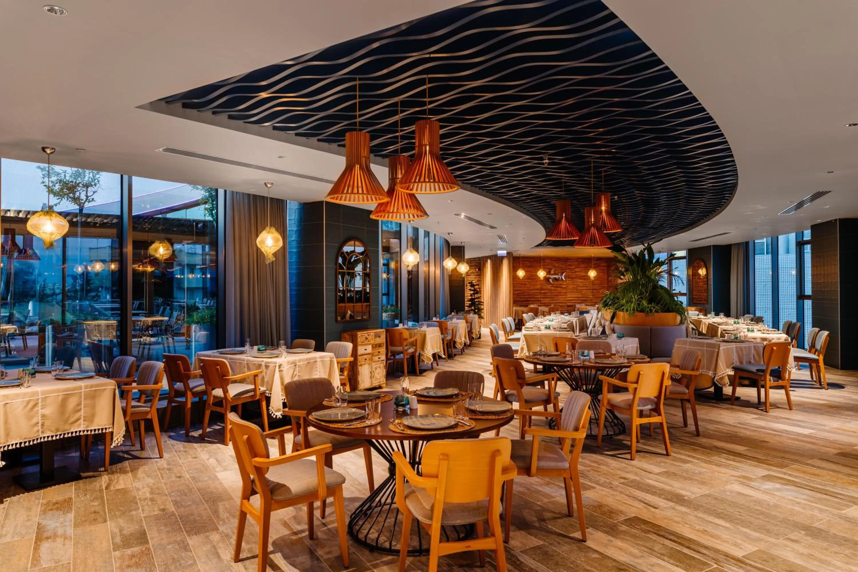 Restaurant/places to eat in Concorde Tower Hotel & Casino