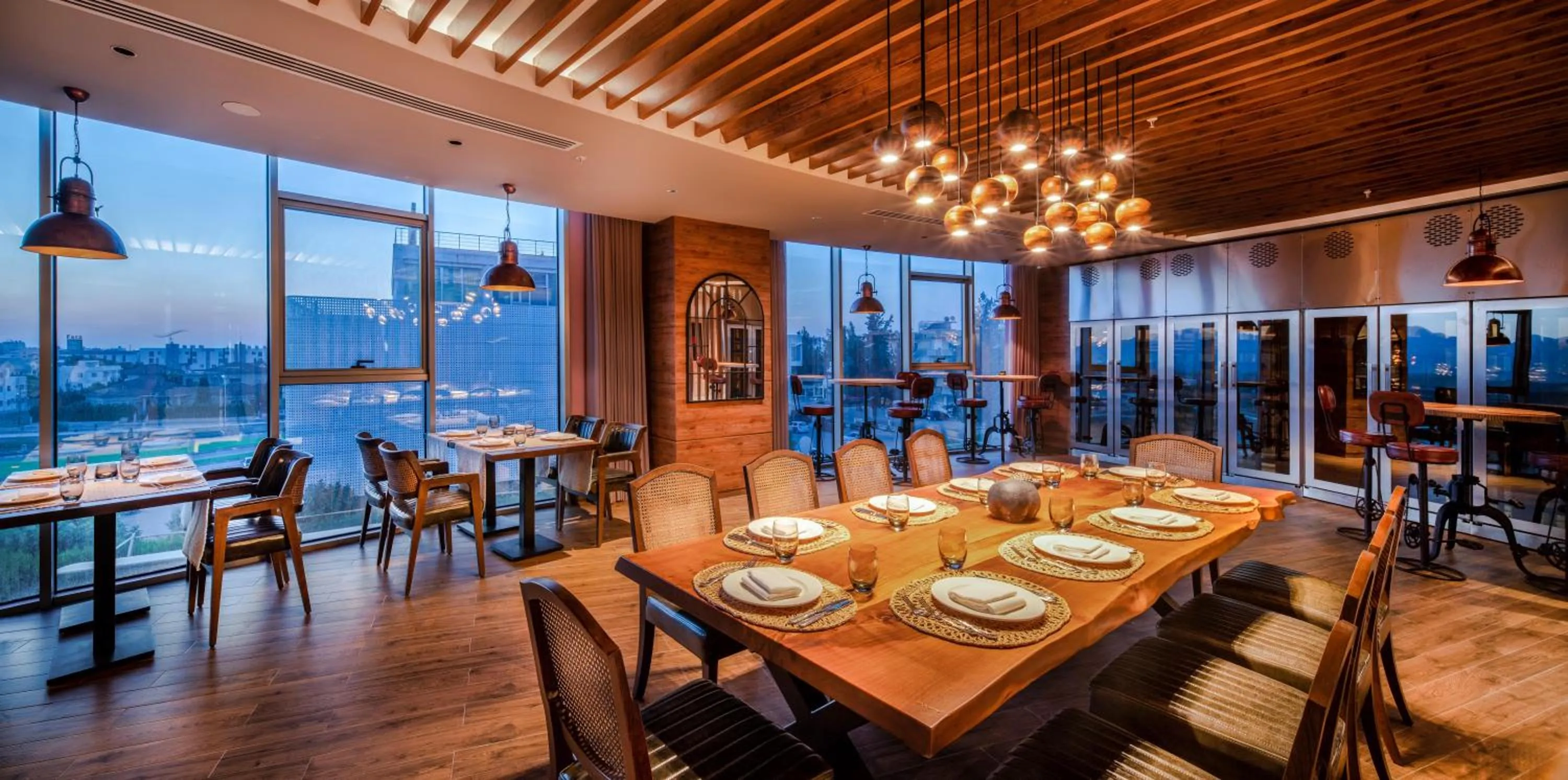 Restaurant/places to eat in Concorde Tower Hotel & Casino