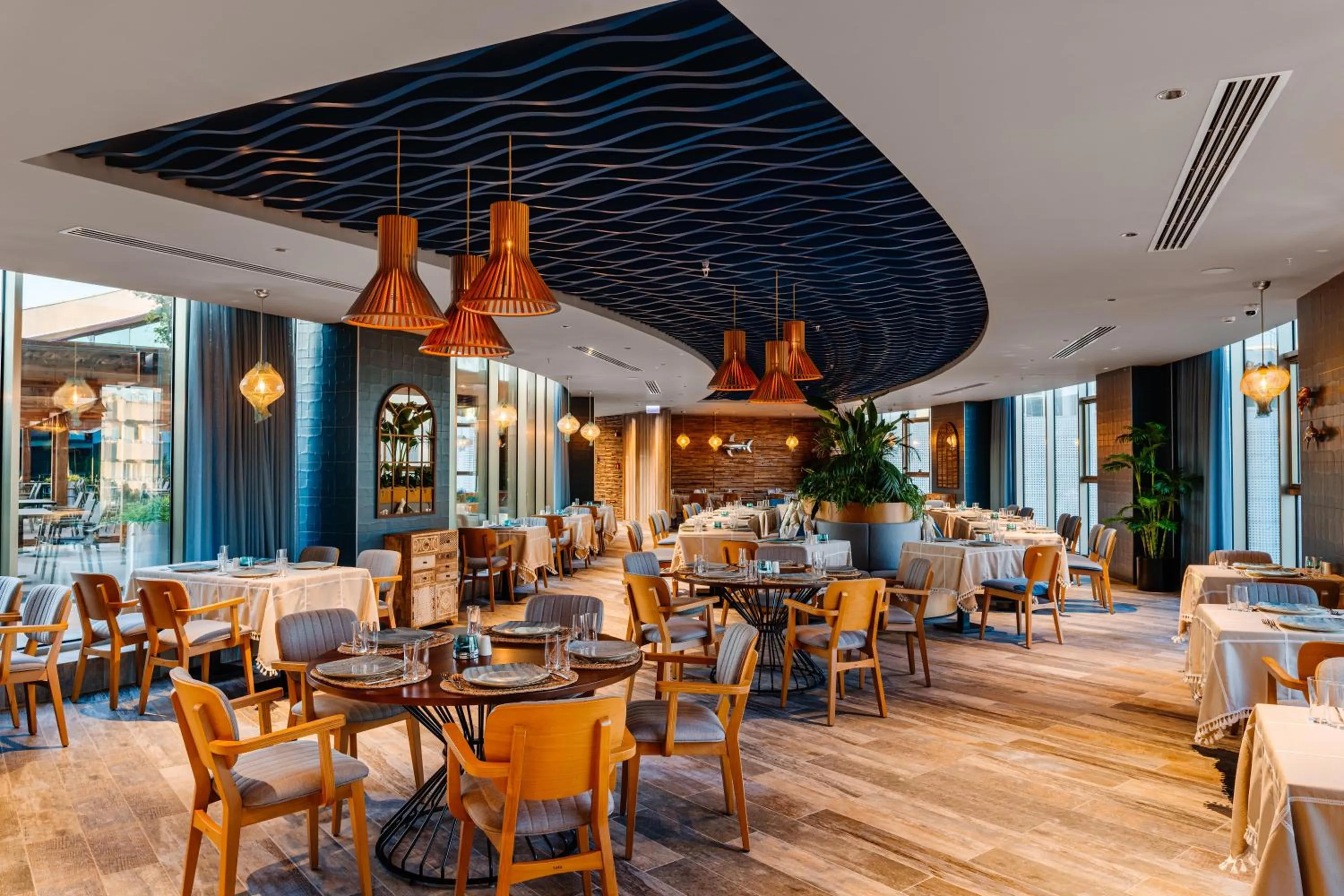 Restaurant/places to eat in Concorde Tower Hotel & Casino