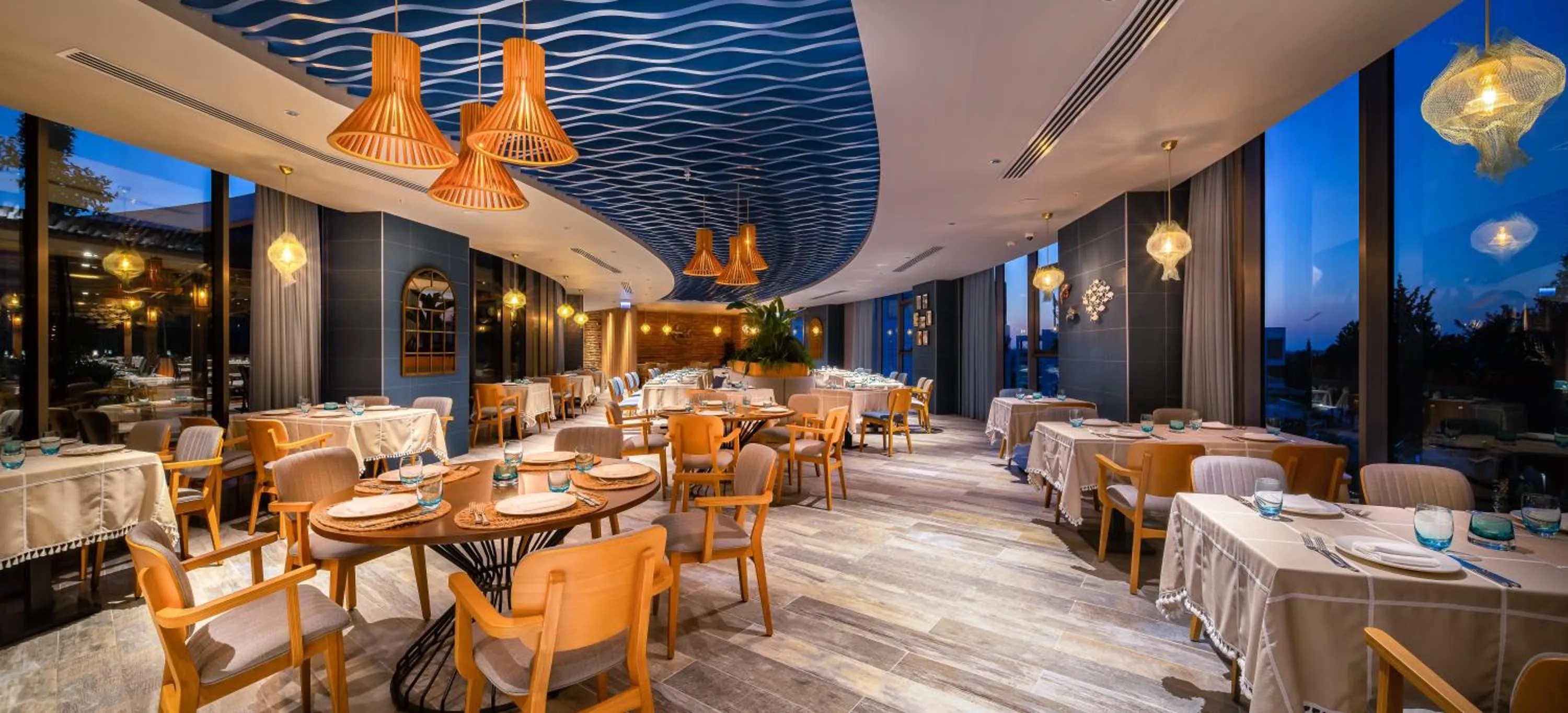 Restaurant/places to eat in Concorde Tower Hotel & Casino