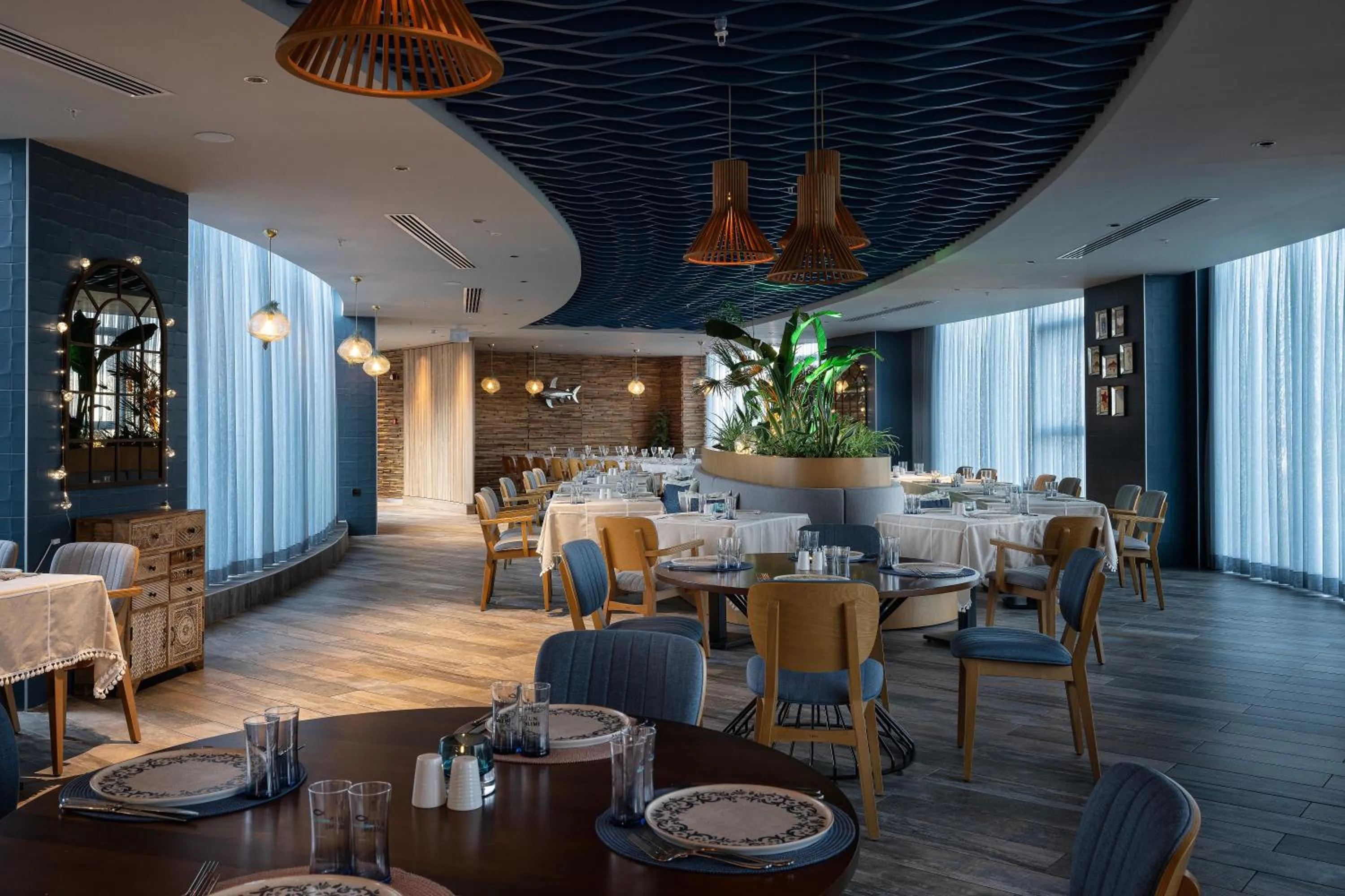 Restaurant/places to eat in Concorde Tower Hotel & Casino