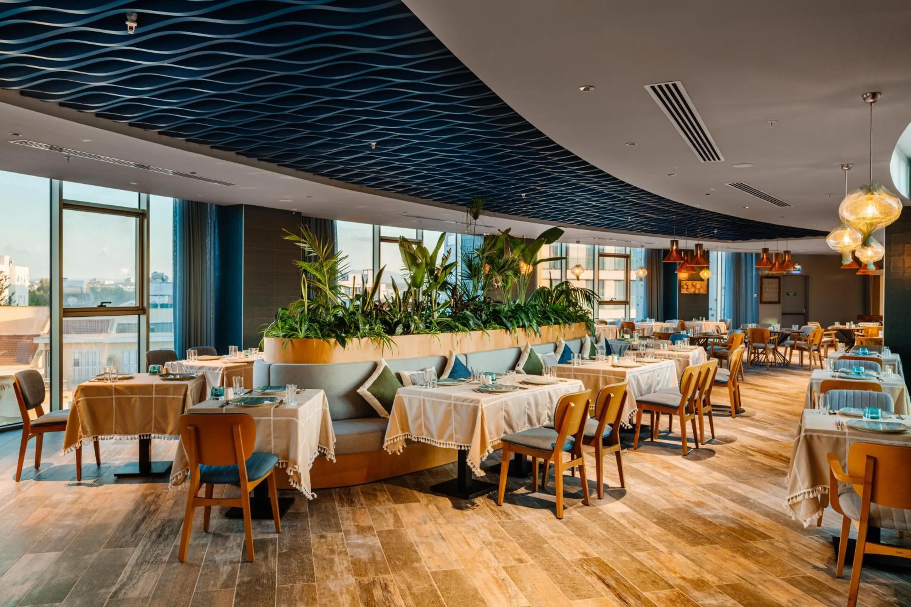 Restaurant/places to eat in Concorde Tower Hotel & Casino