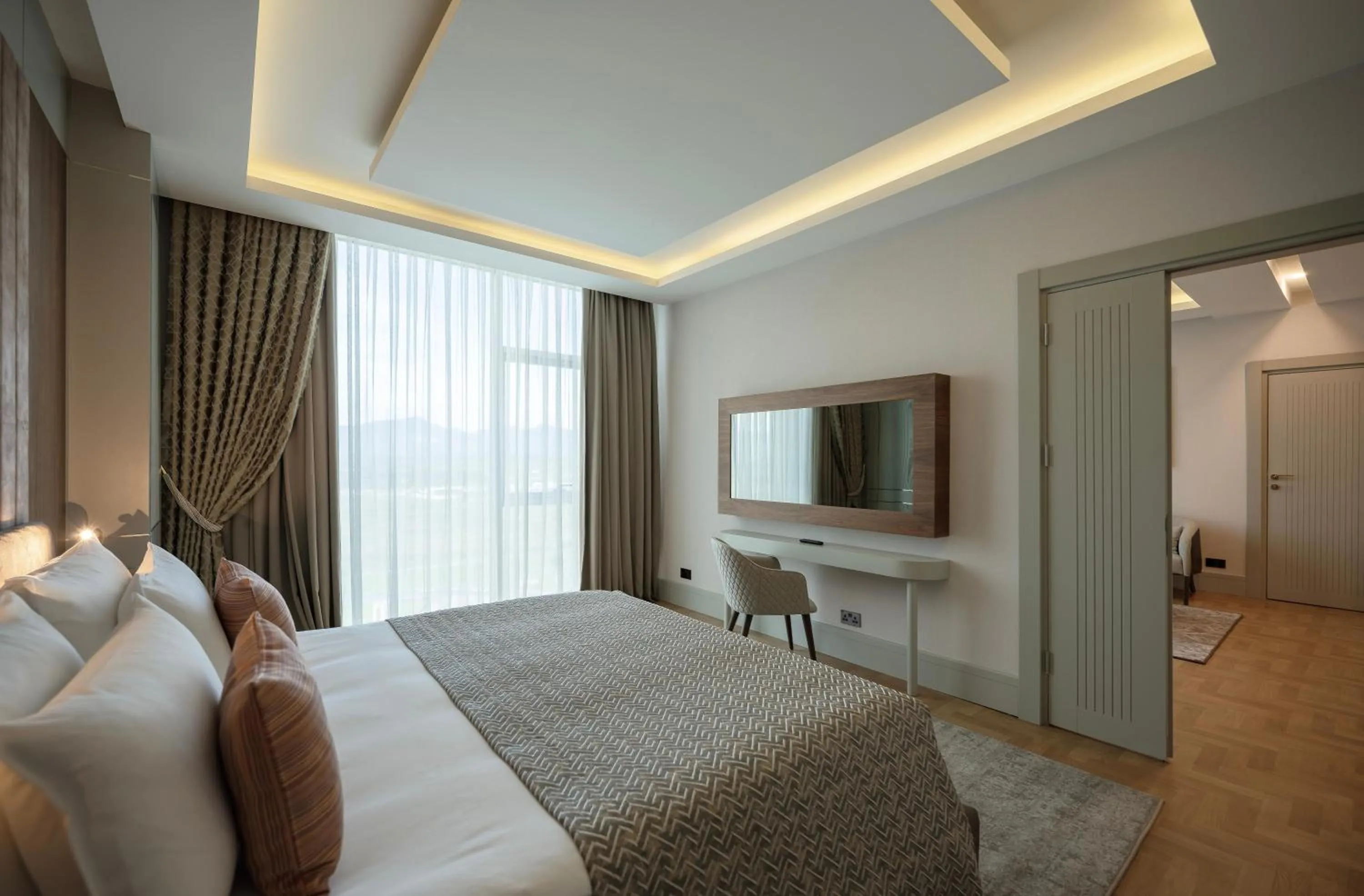 Photo of the whole room, Bed in Concorde Tower Hotel & Casino