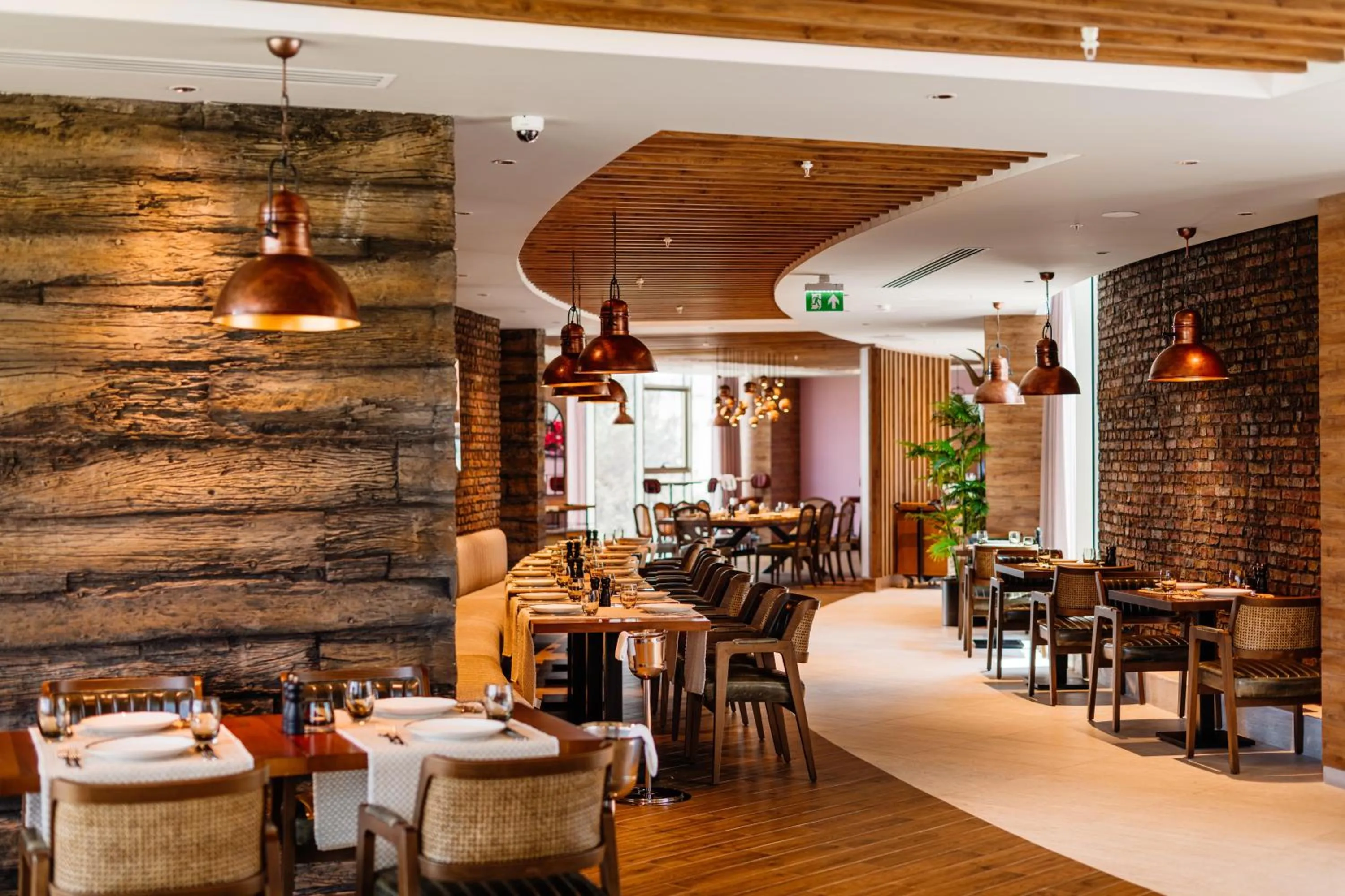 Restaurant/places to eat in Concorde Tower Hotel & Casino