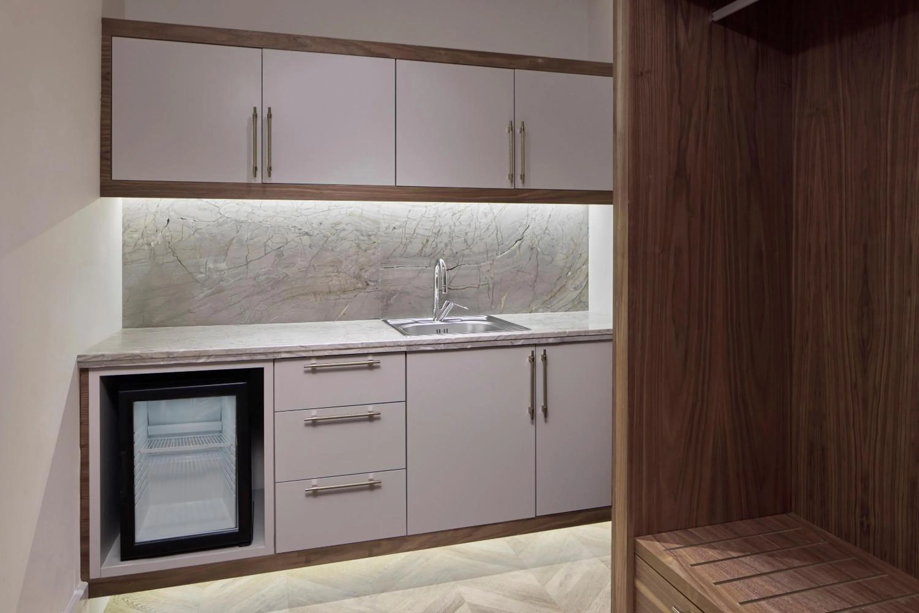 Shower in Concorde Tower Hotel & Casino