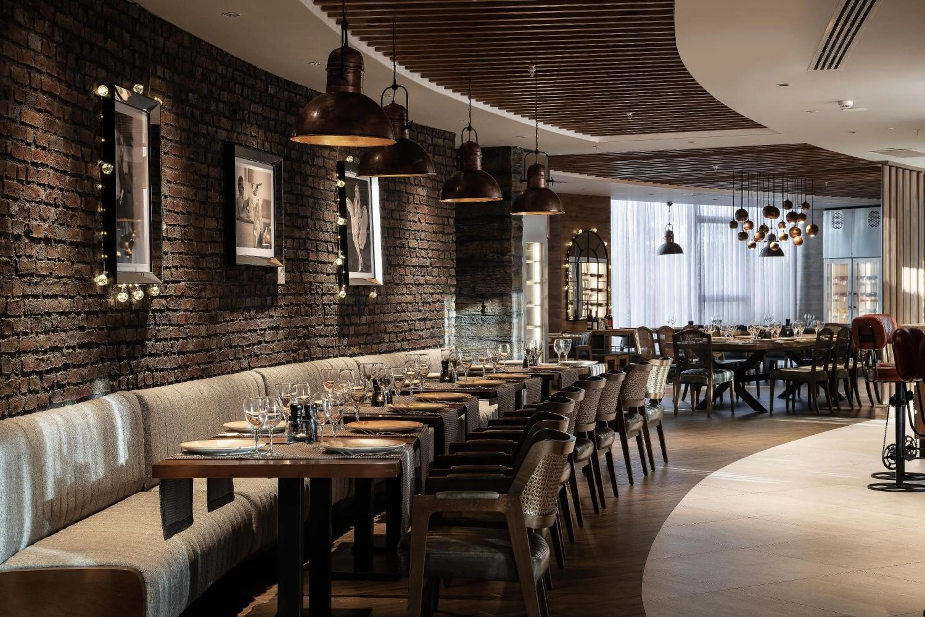 Restaurant/places to eat in Concorde Tower Hotel & Casino