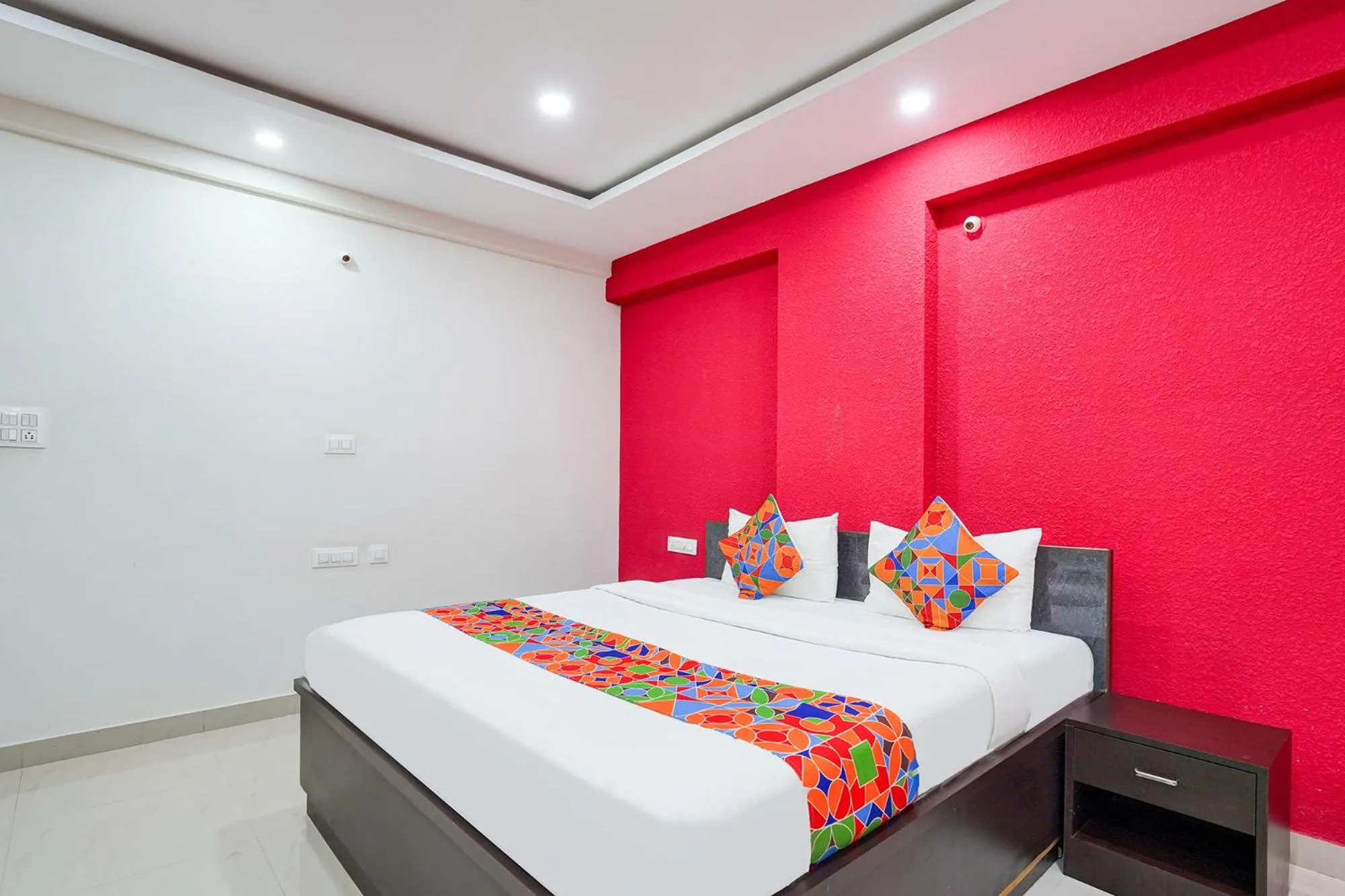 Bed in FabHotel Atithi Residency - Nr Kaikondrahalli Lake
