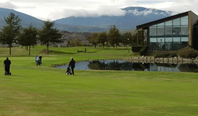 Golfcourse in Apartamentos Ebro Reinosa