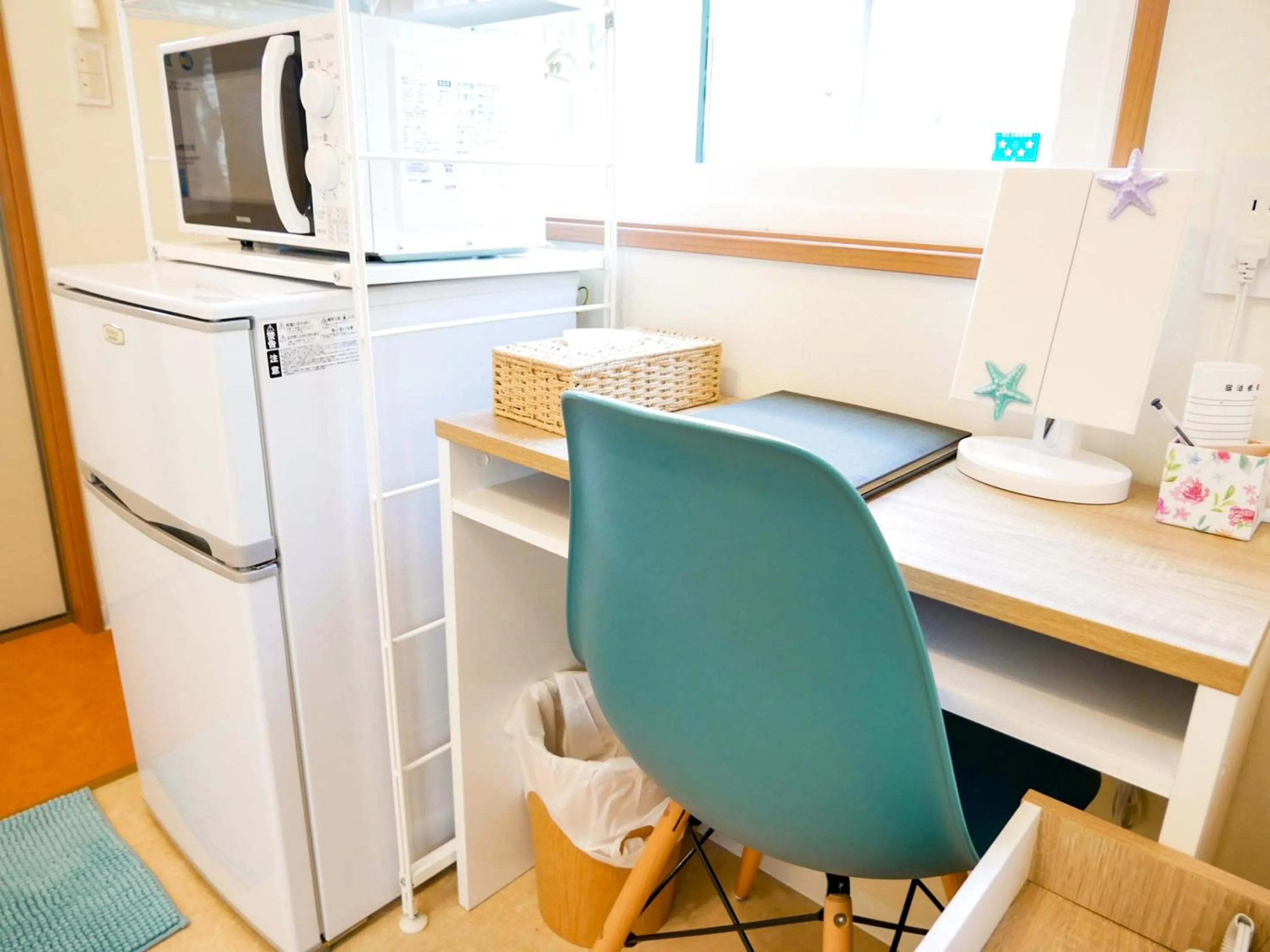 Photo of the whole room in Le Grand Bleu