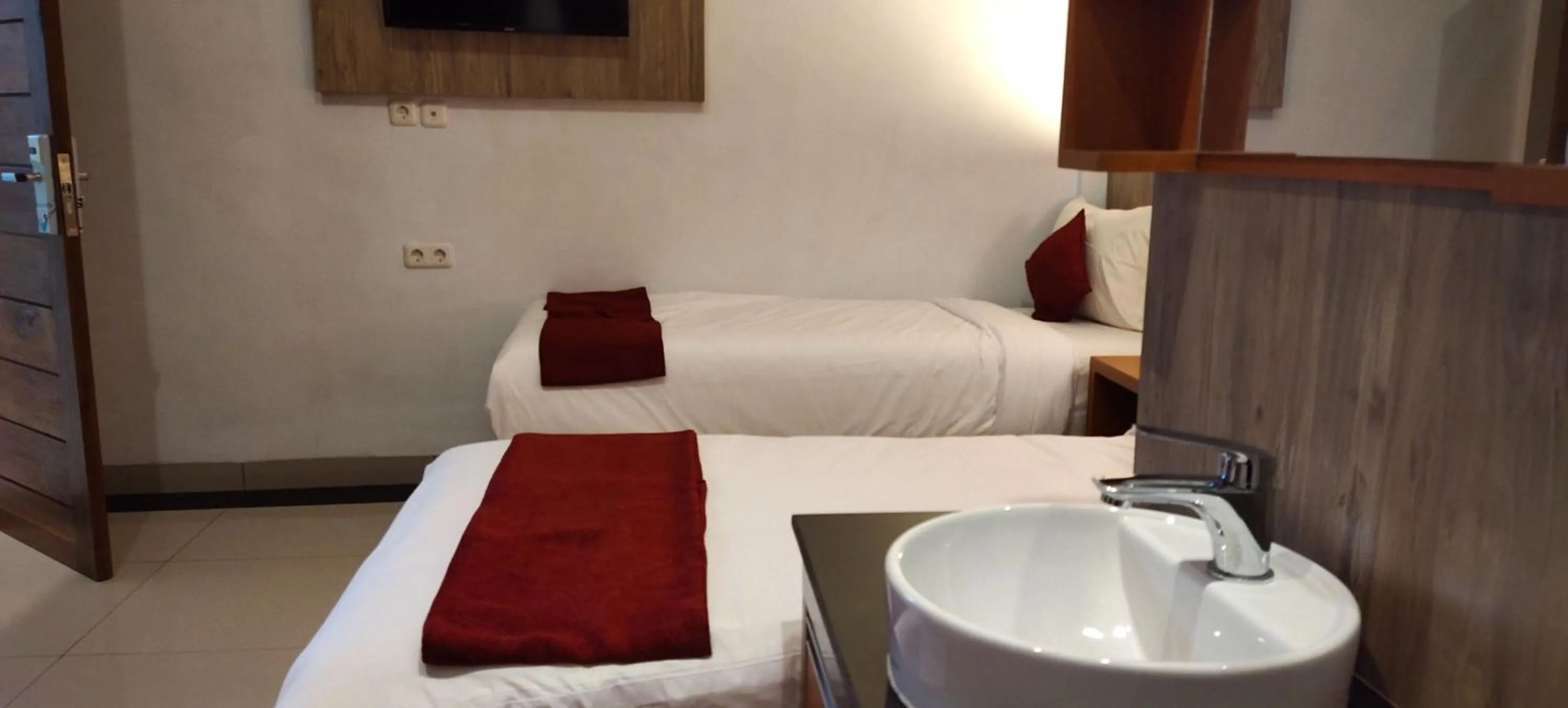 Bedroom, Bed in D&D Guest House & Cafe Syariah