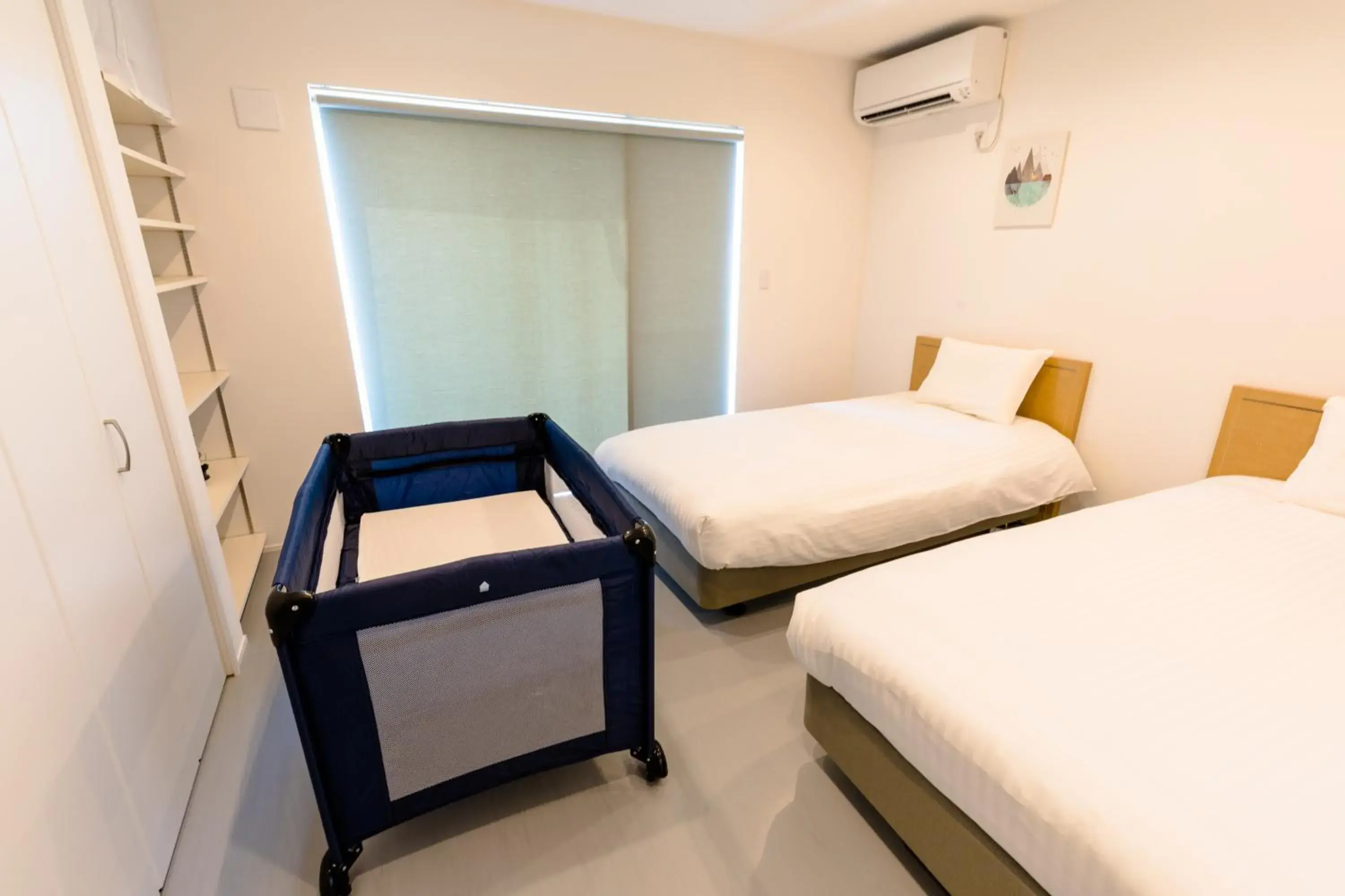 Bed in Frame View Mt.Fuji -east- Bed in Frame View Mt.Fuji -east-