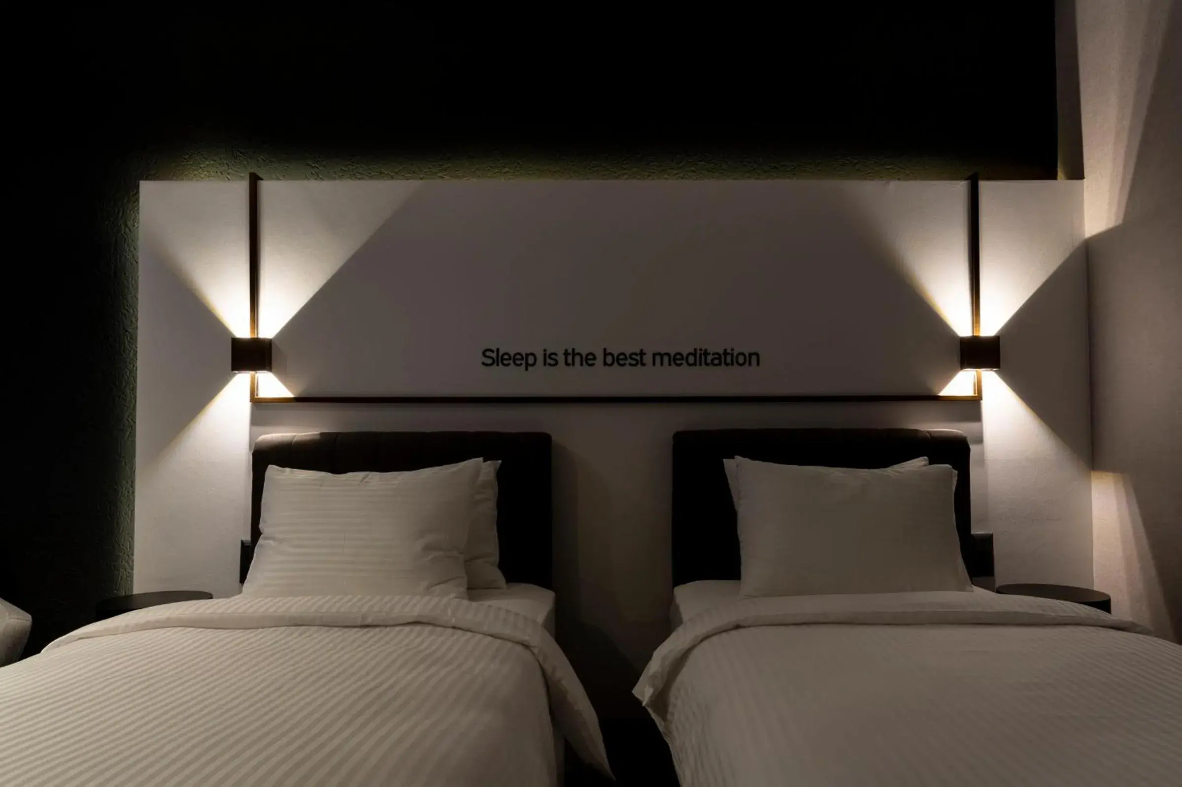 Deluxe Twin Room with Balcony - single occupancy in Hotel Bonvie Deluxe Twin Room with Balcony - single occupancy in Hotel Bonvie