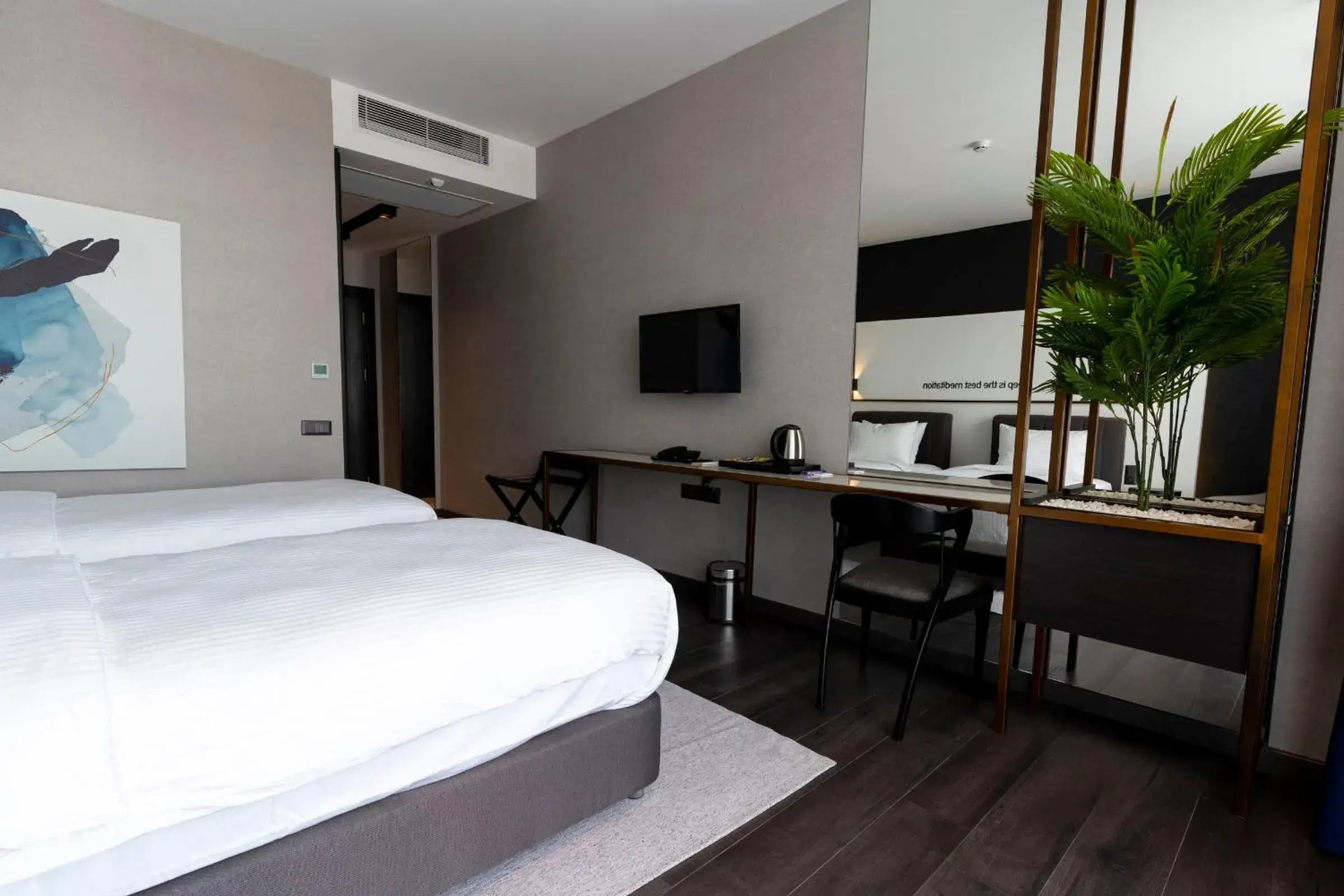 Deluxe Twin Room with Balcony - single occupancy in Hotel Bonvie Deluxe Twin Room with Balcony - single occupancy in Hotel Bonvie