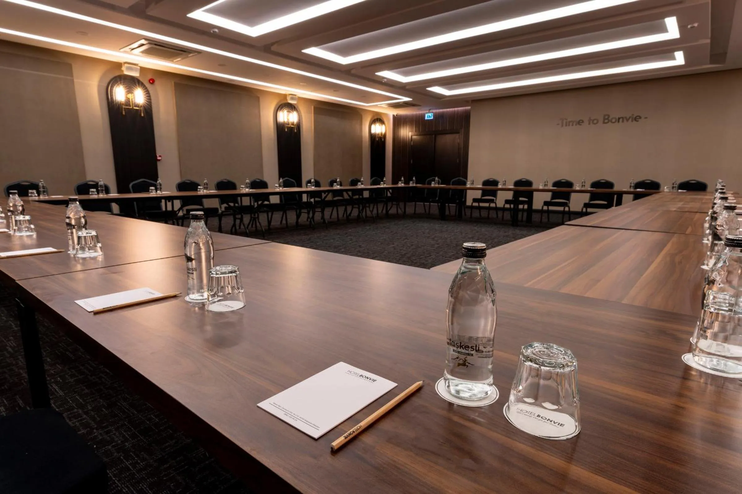 Business facilities in Hotel Bonvie