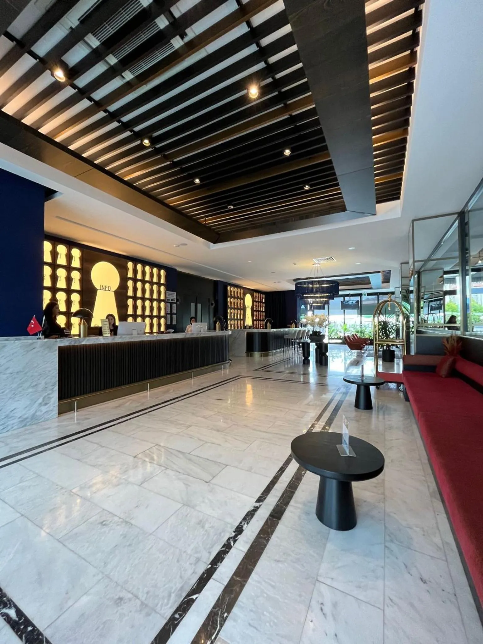 Seating area in Hotel Bonvie