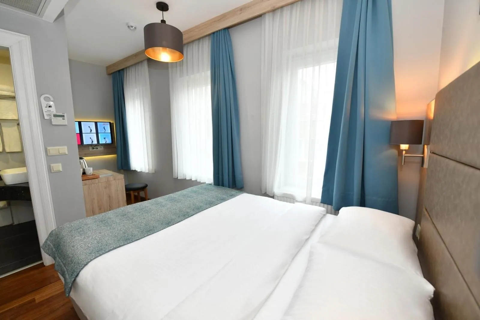 Photo of the whole room in Andi Hotel