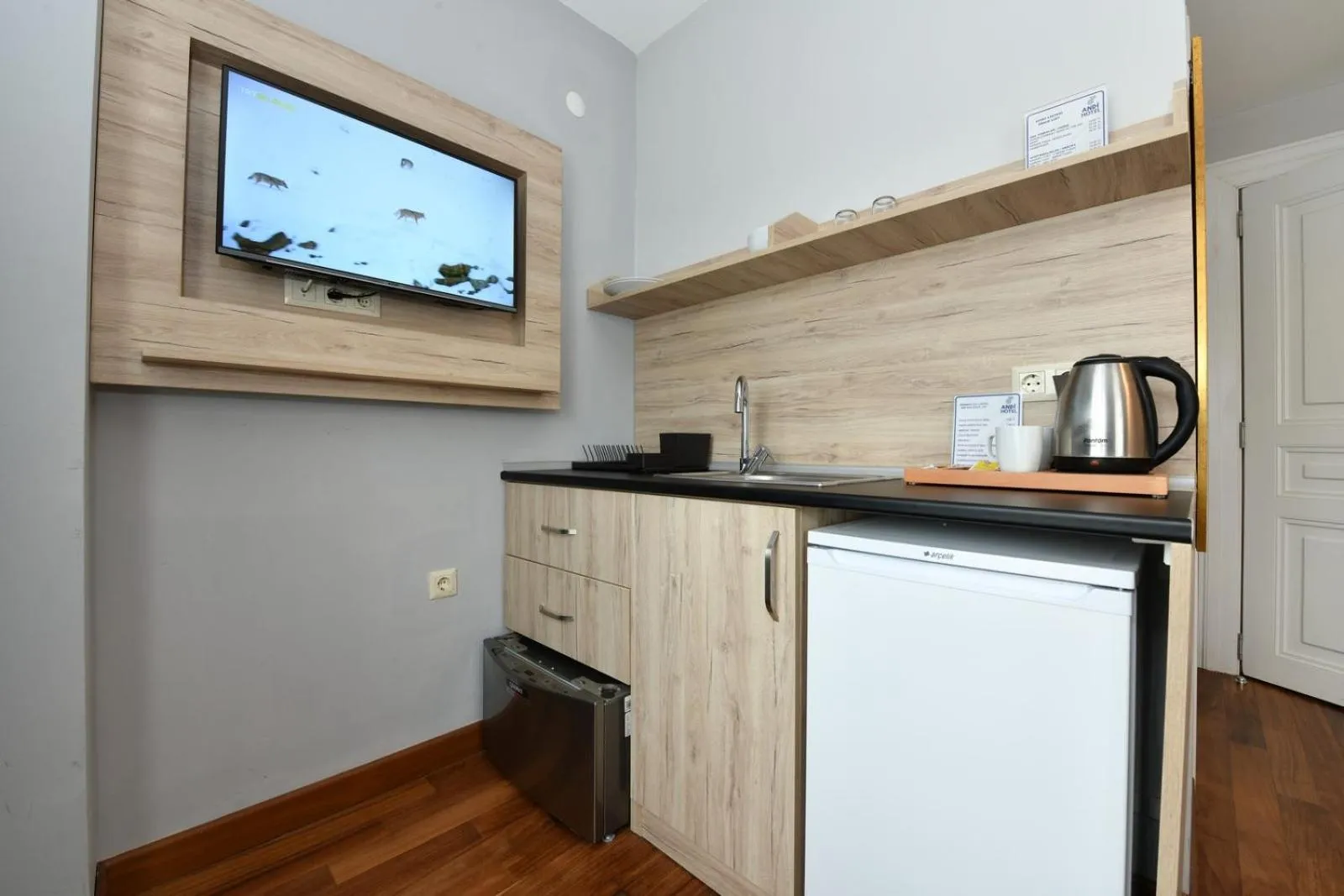 TV and multimedia in Andi Hotel