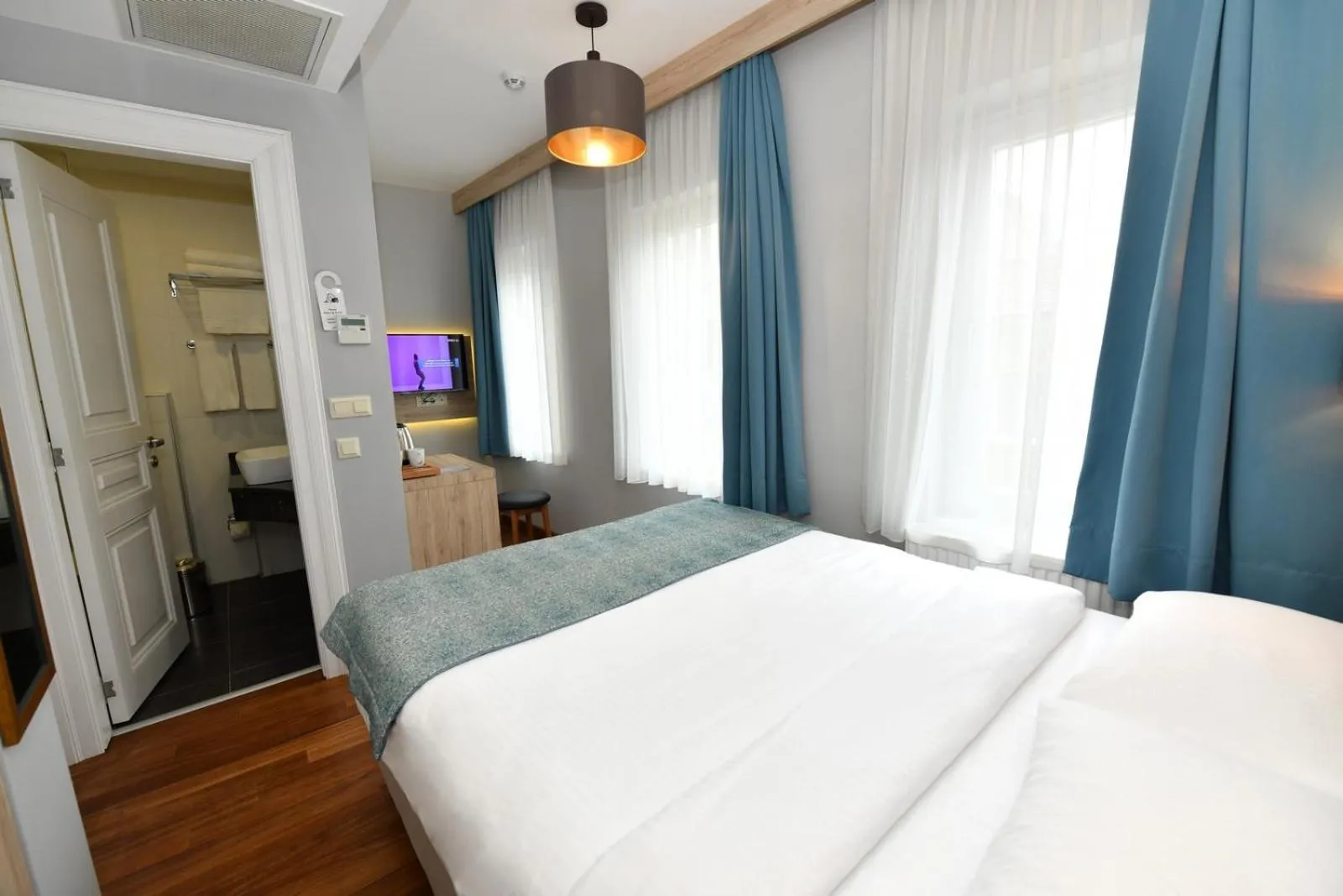 Photo of the whole room in Andi Hotel