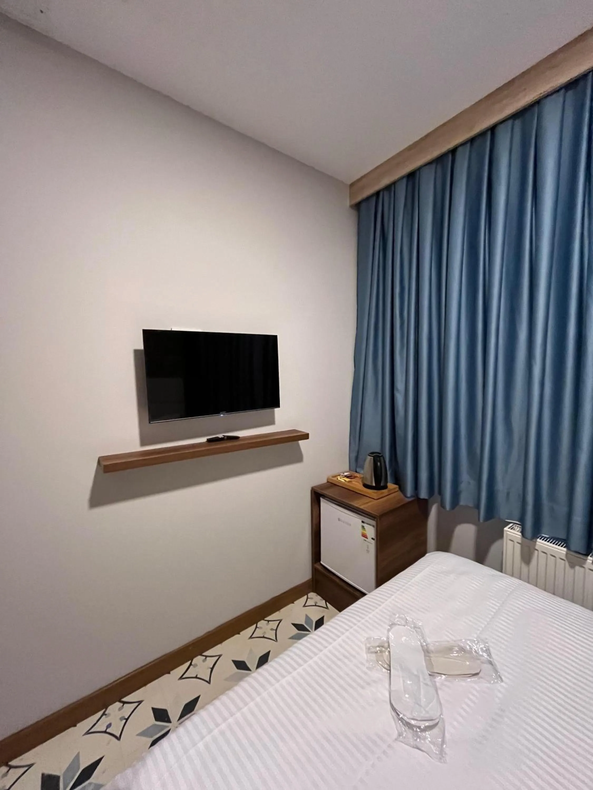 TV and multimedia in Andi Hotel