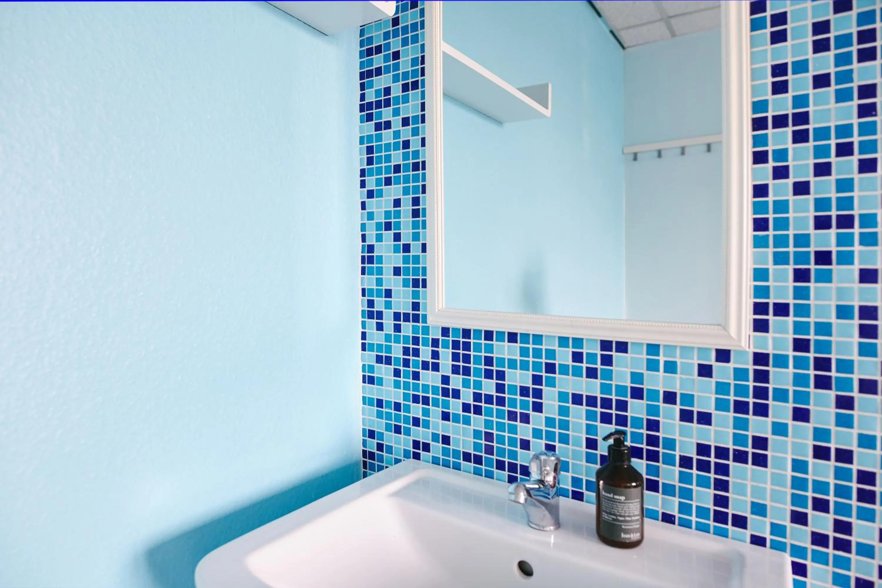 Twin Room with Shared Bathroom - single occupancy in Sleep Station Hostel