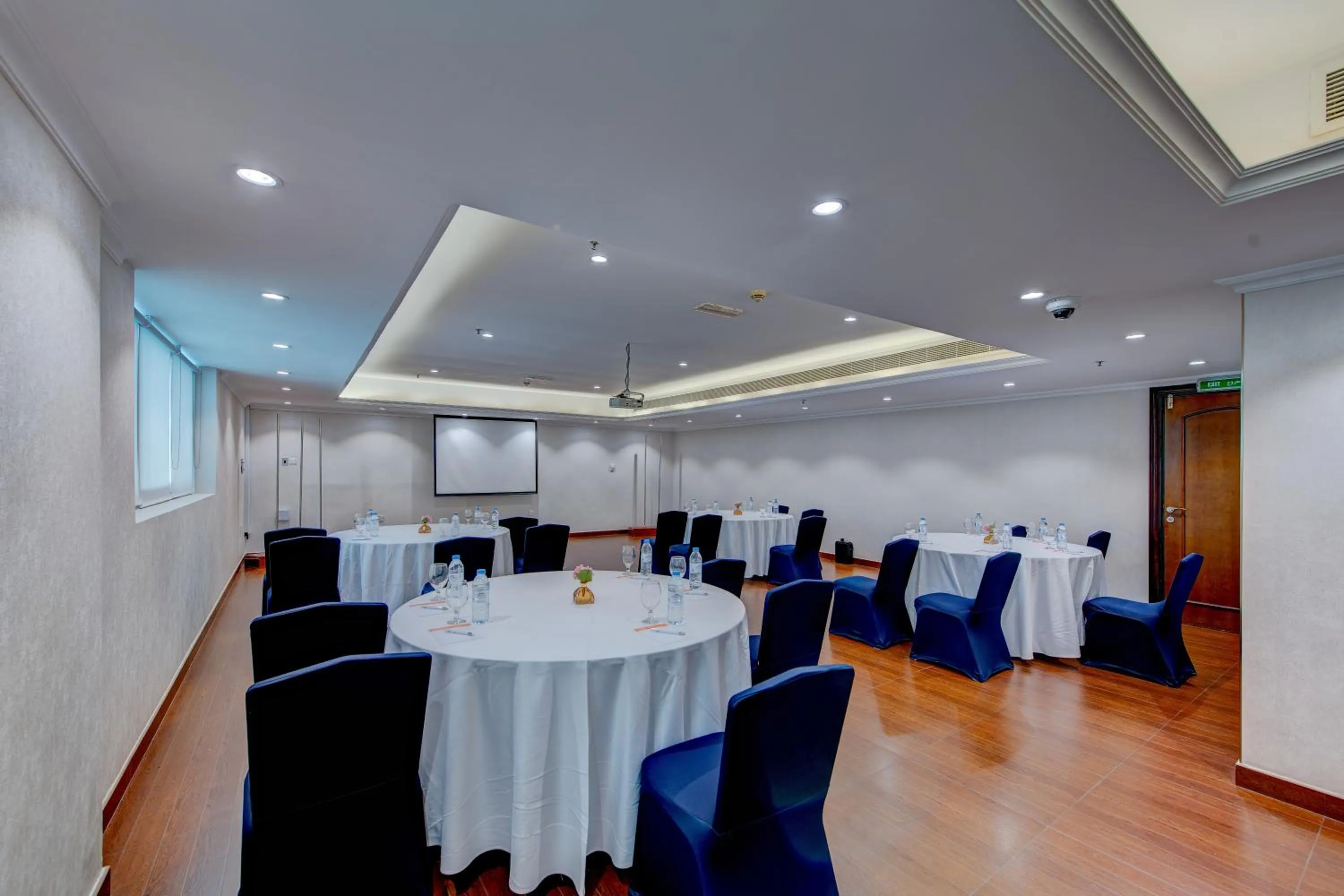 Meeting/conference room in Howard Johnson Plaza by Wyndham Dubai Deira