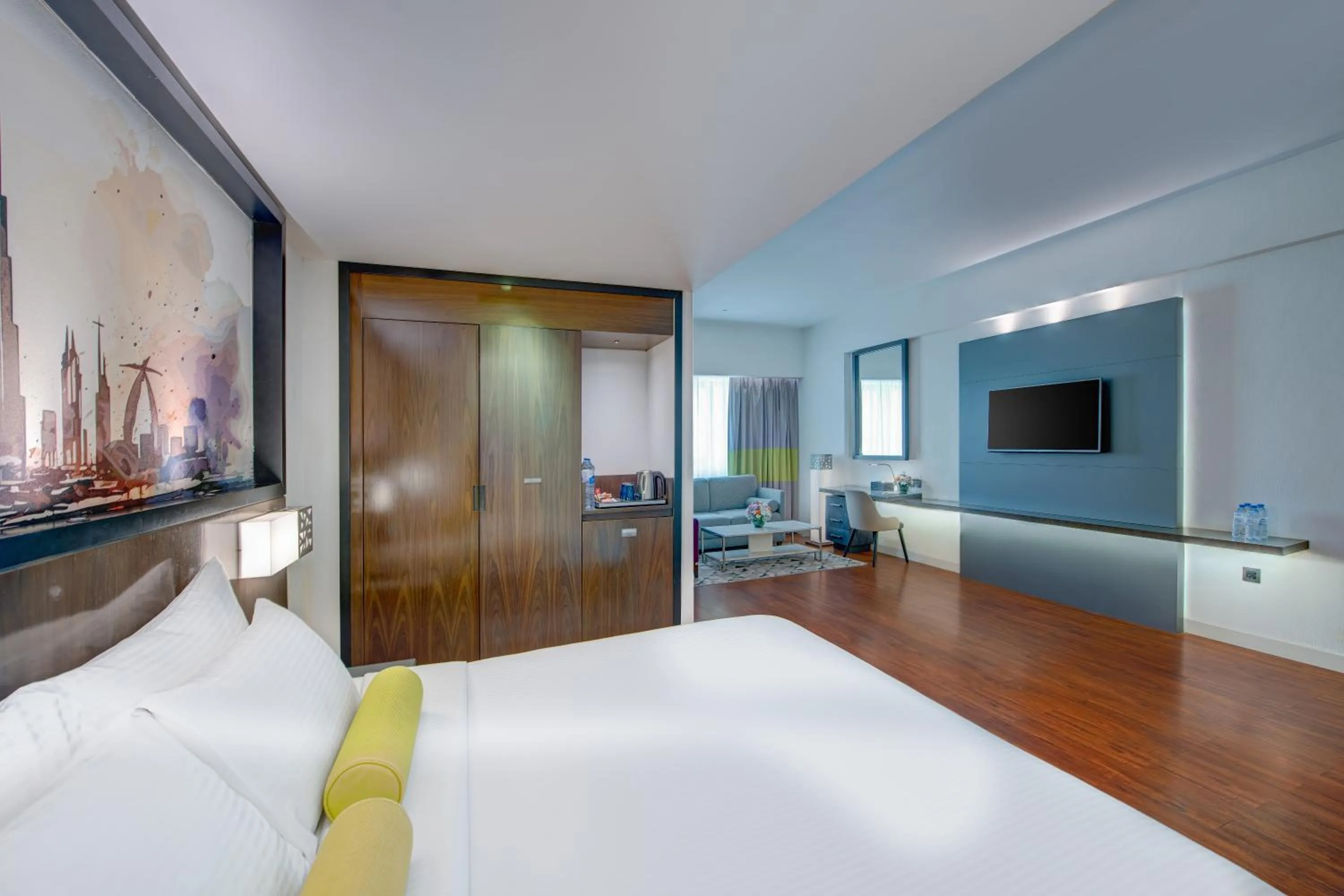 TV and multimedia, Bed in Howard Johnson Plaza by Wyndham Dubai Deira