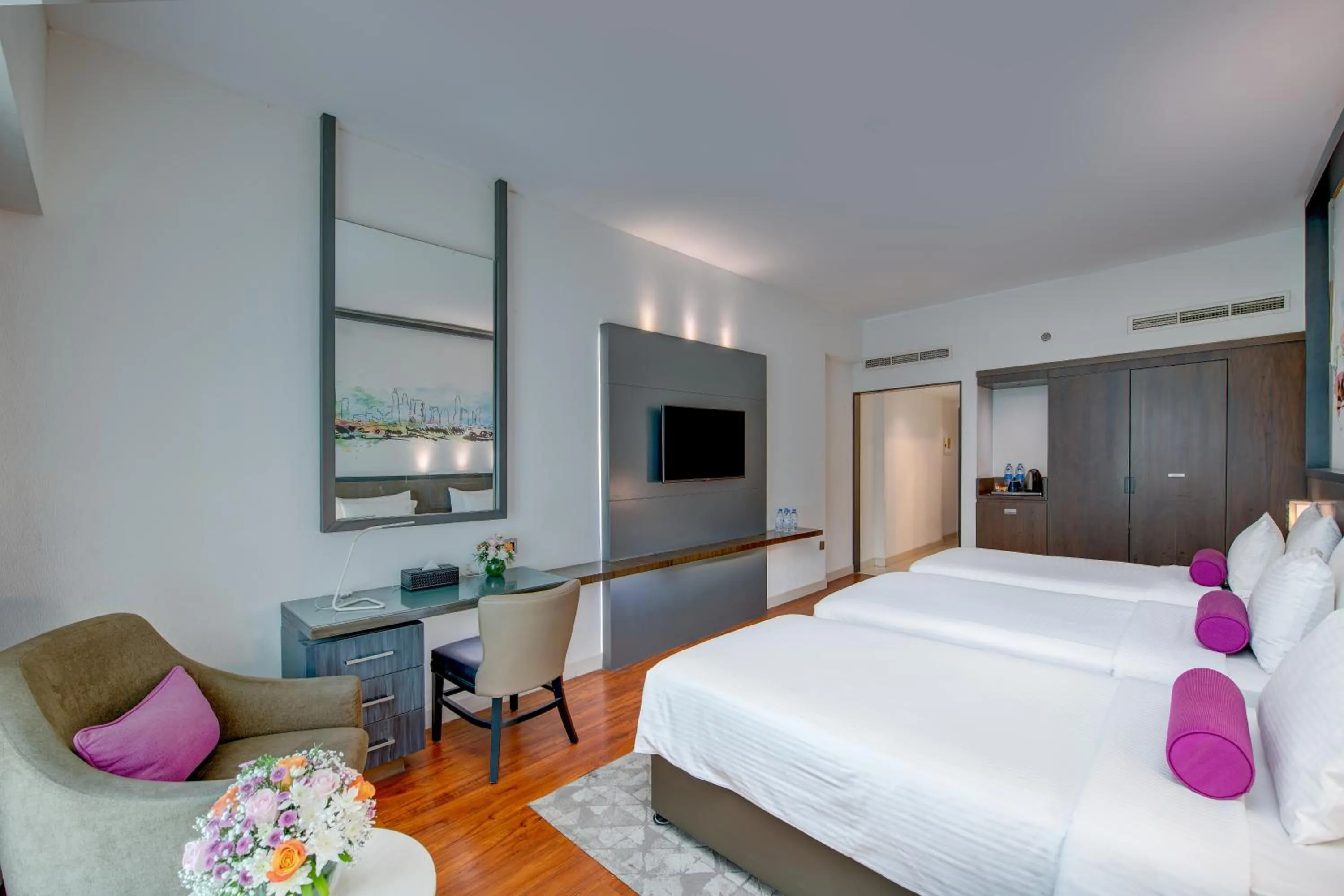 Bed in Howard Johnson Plaza by Wyndham Dubai Deira