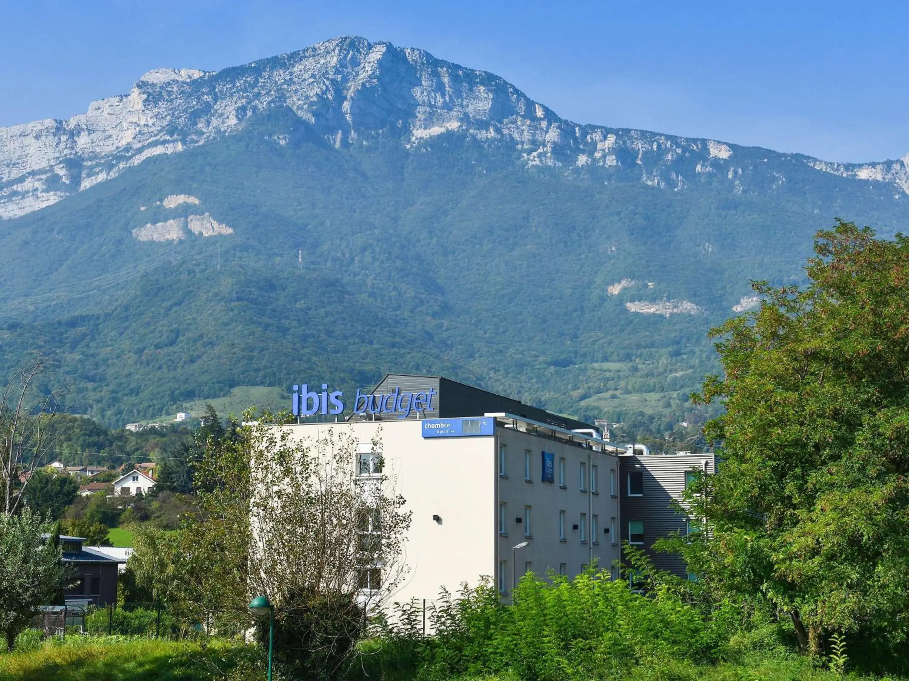 Property building in Ibis Budget Grenoble Sud Seyssins Property building in Ibis Budget Grenoble Sud Seyssins