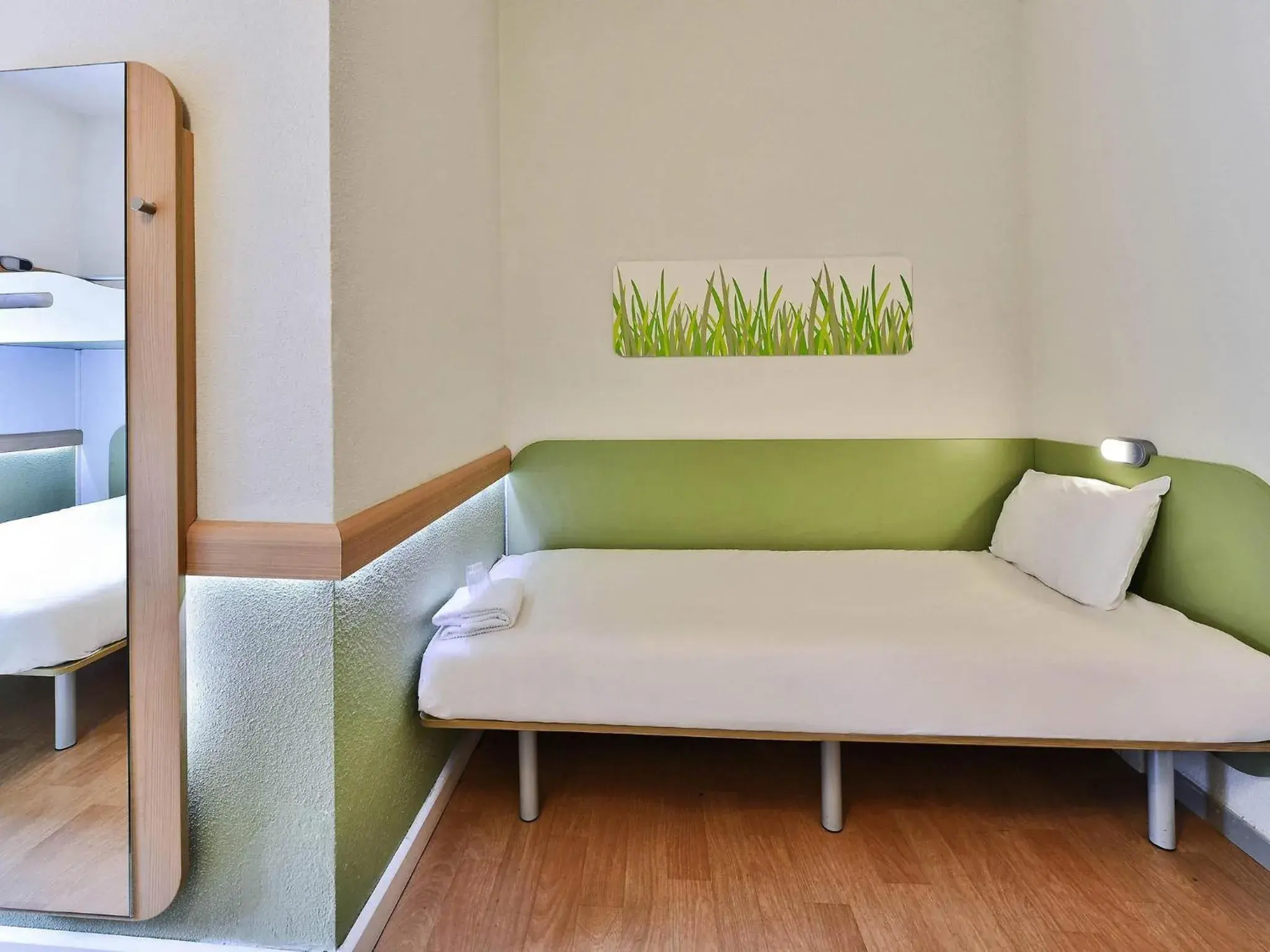 Bedroom, Bed in Ibis Budget Grenoble Sud Seyssins Bedroom, Bed in Ibis Budget Grenoble Sud Seyssins