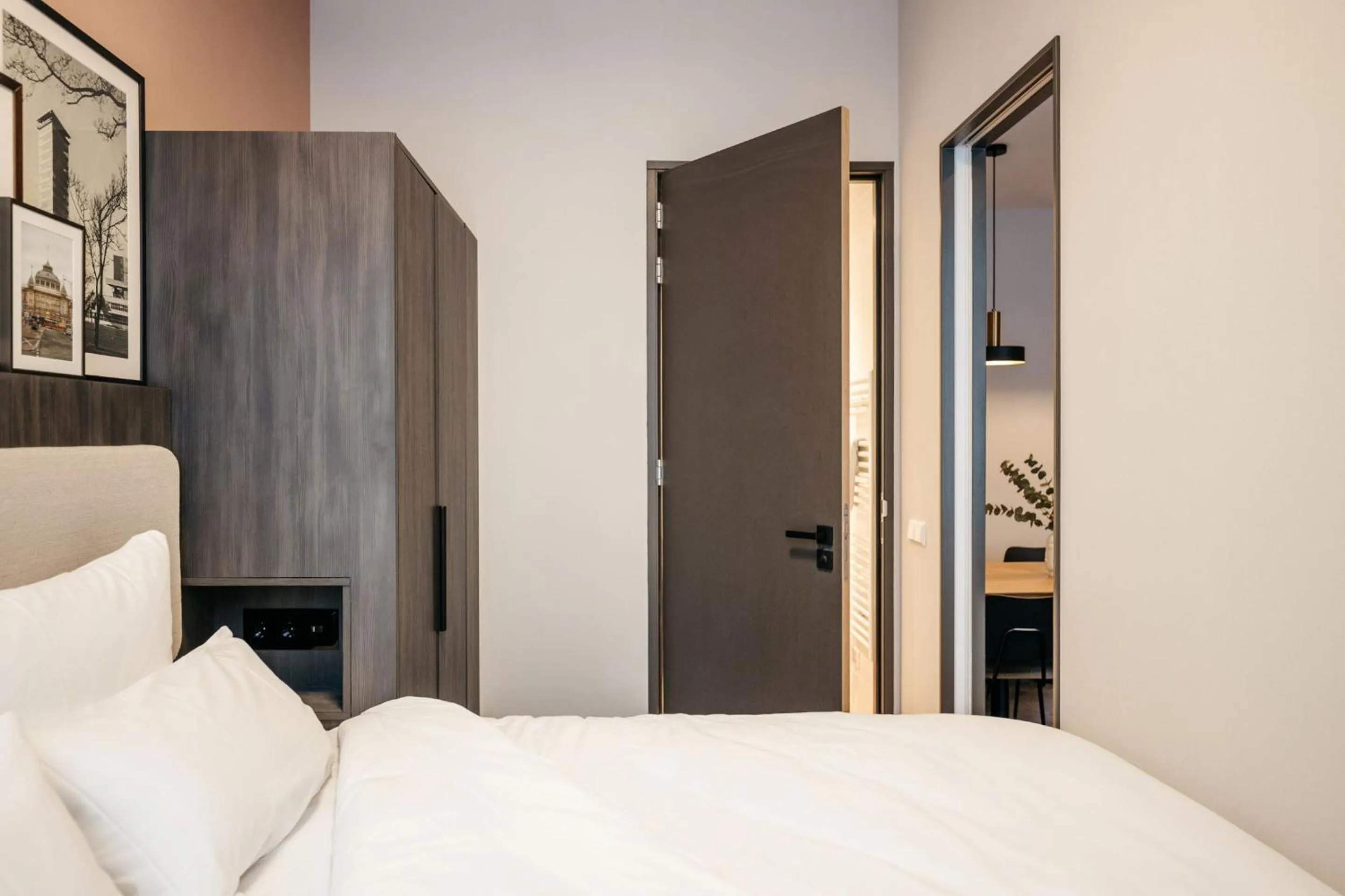 Bedroom, Bed in YAYS The Hague Willemspark by Numa