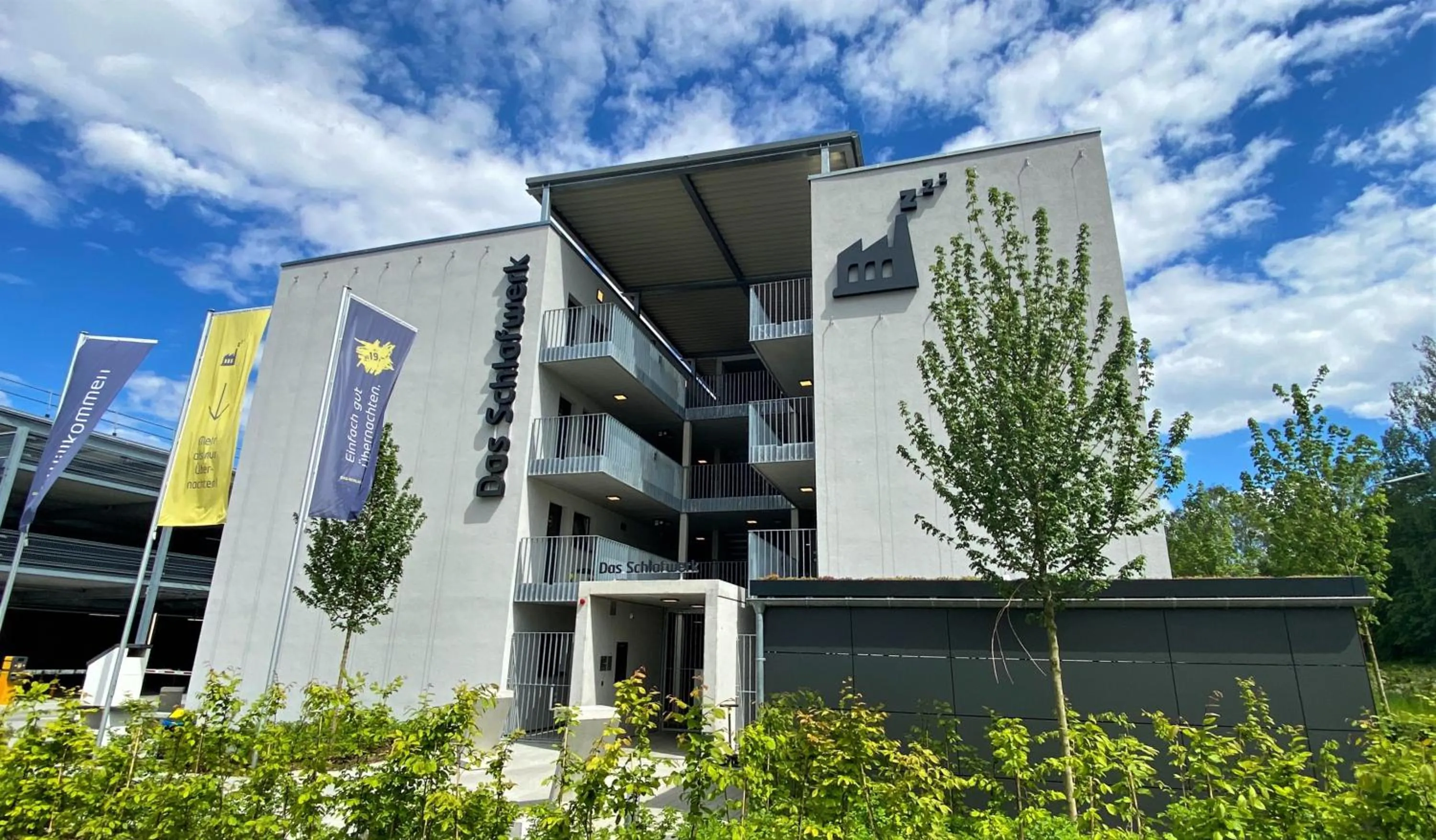 Property building in Das Schlafwerk Stuttgart-Nord -SELF-CHECK IN - keine Rezeption-LowBudget-cashless