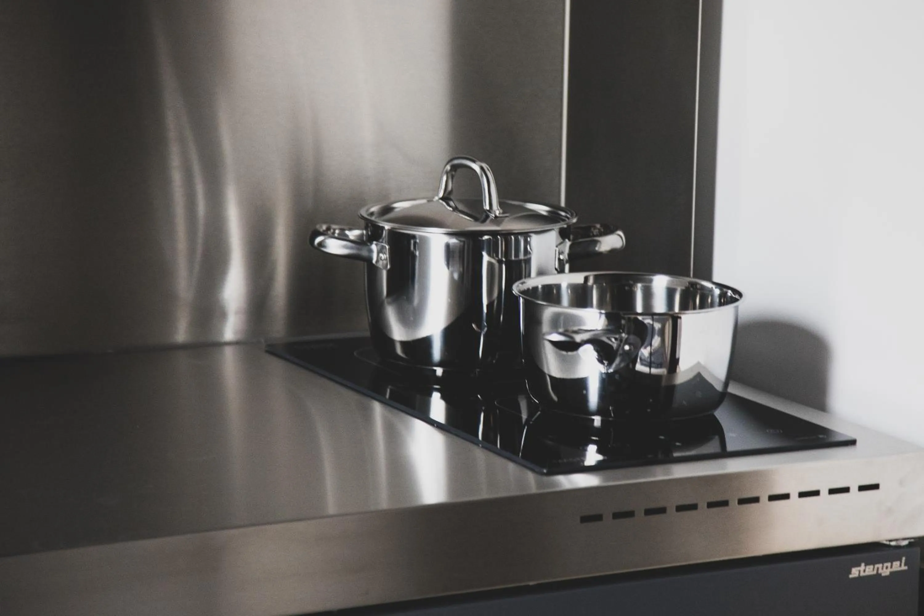 Kitchen or kitchenette in Das Schlafwerk Stuttgart-Nord -SELF-CHECK IN - keine Rezeption-LowBudget-cashless