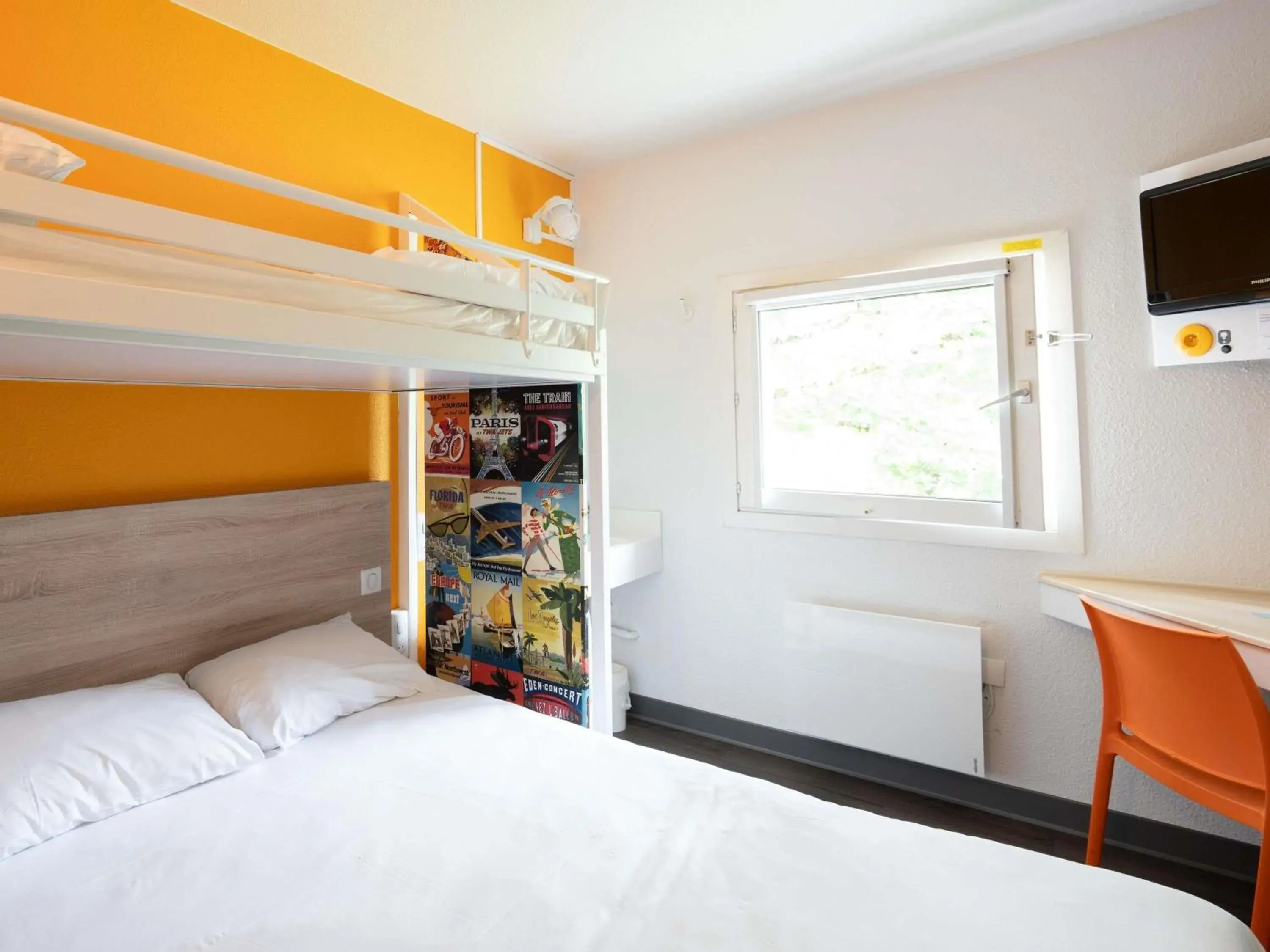 Bedroom, Bed in hotelF1 Brive Ussac Bedroom, Bed in hotelF1 Brive Ussac