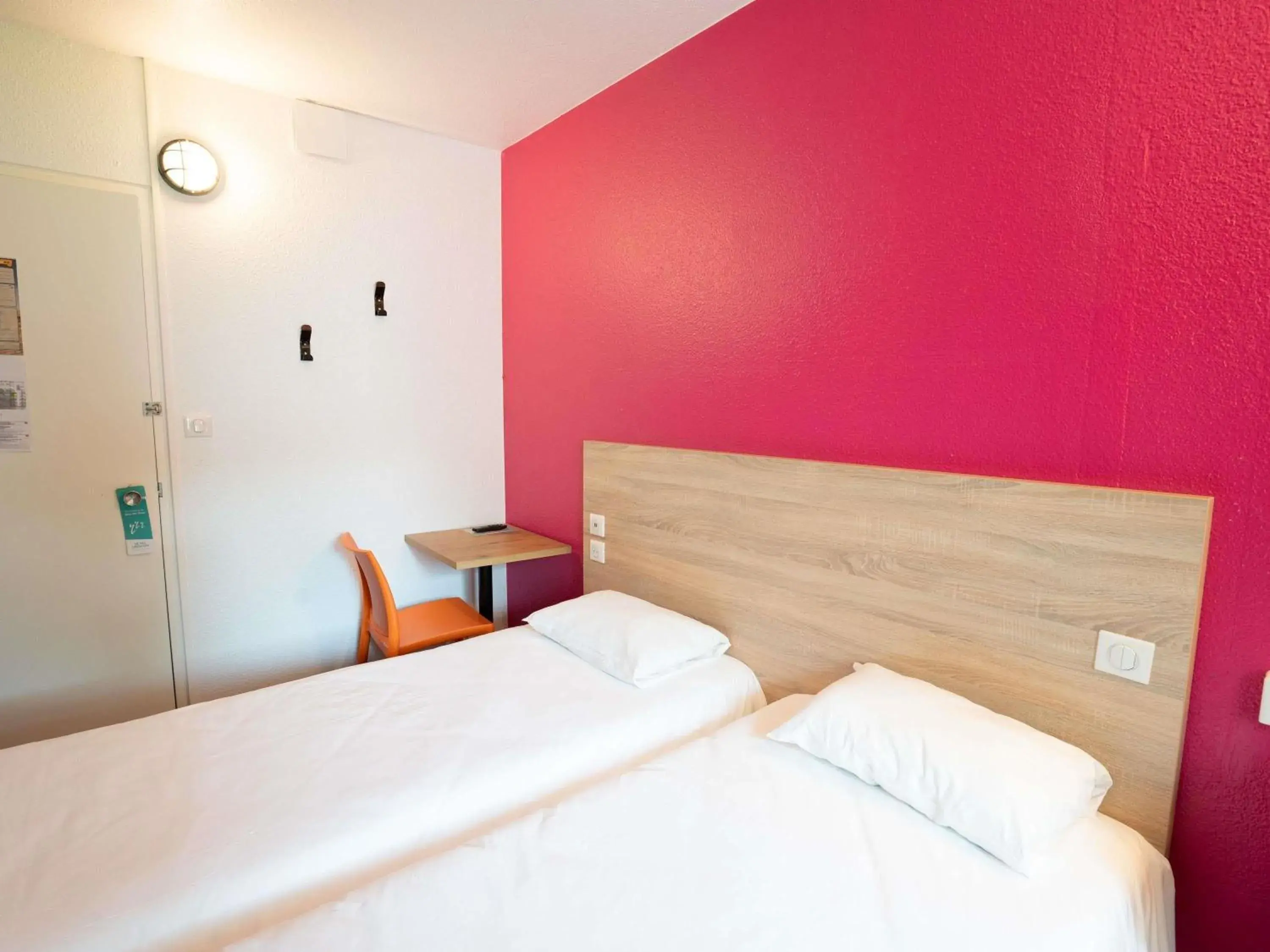 Bedroom, Bed in hotelF1 Brive Ussac Bedroom, Bed in hotelF1 Brive Ussac