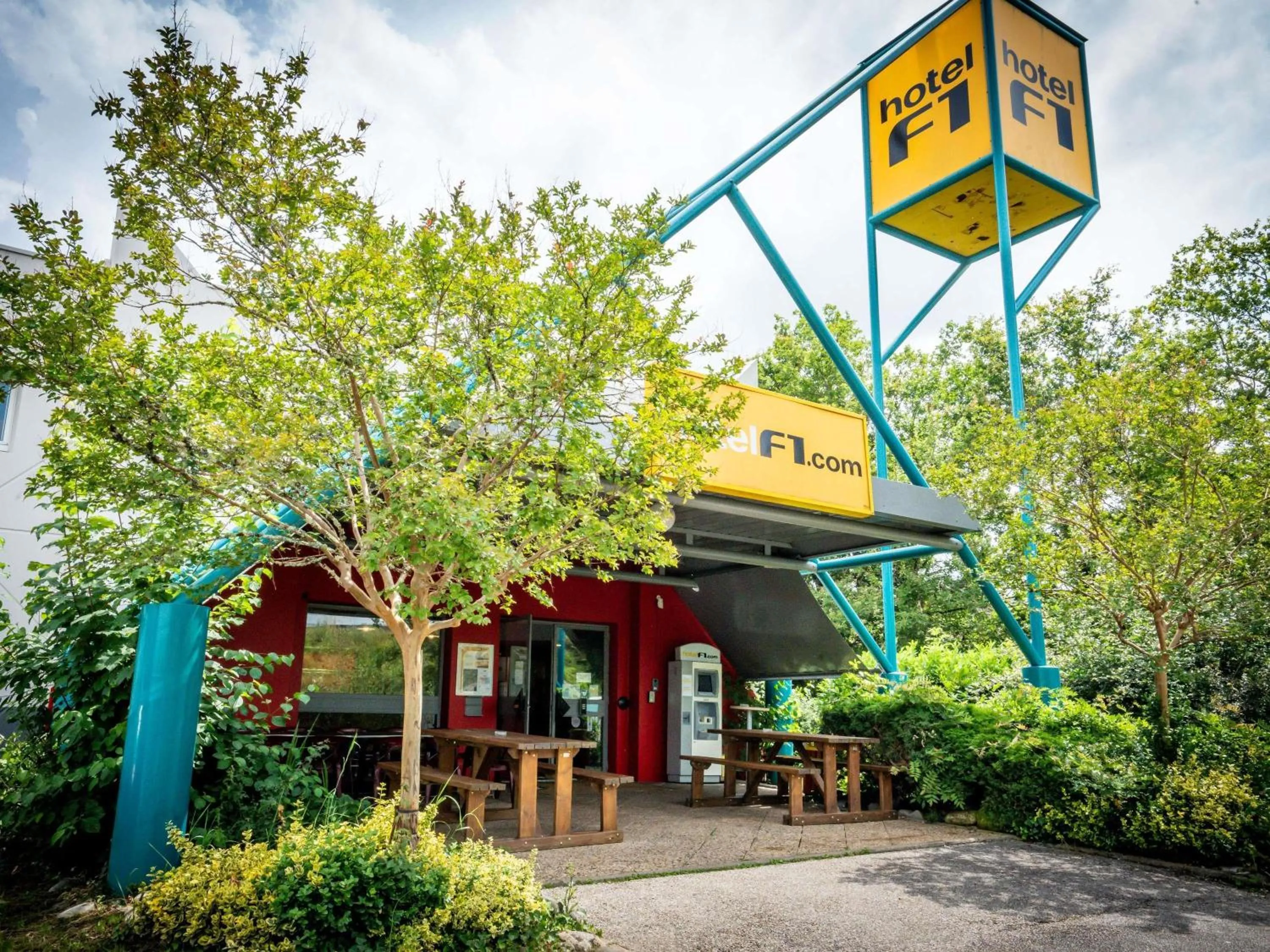 Property building in hotelF1 Brive Ussac