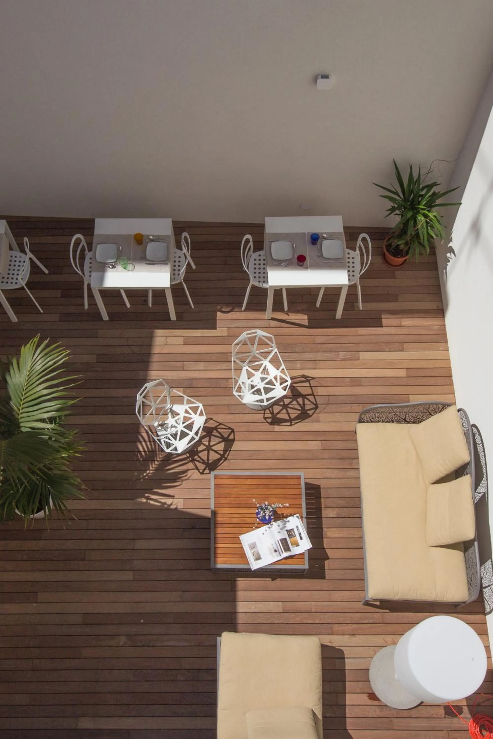 Restaurant/places to eat in Bed 'n Design