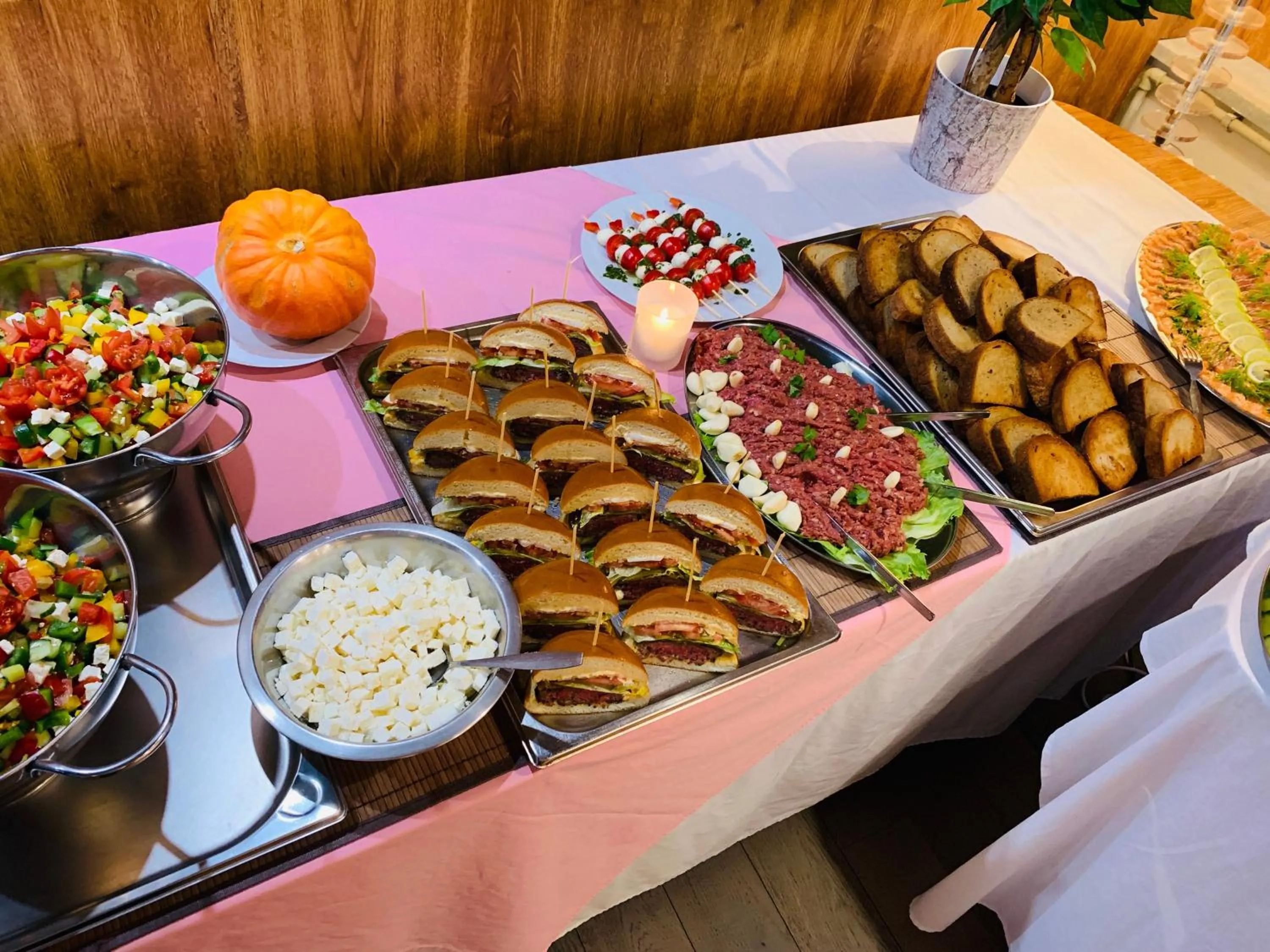 Food in Horský hotel Jelenovská s bazénem v ceně