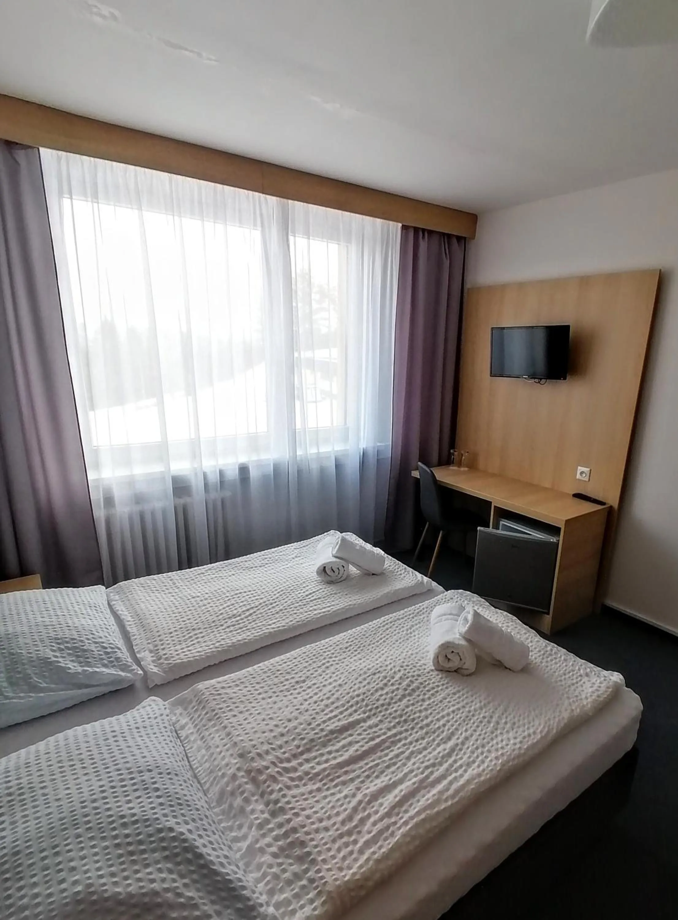 Bed in Horský hotel Jelenovská s bazénem v ceně