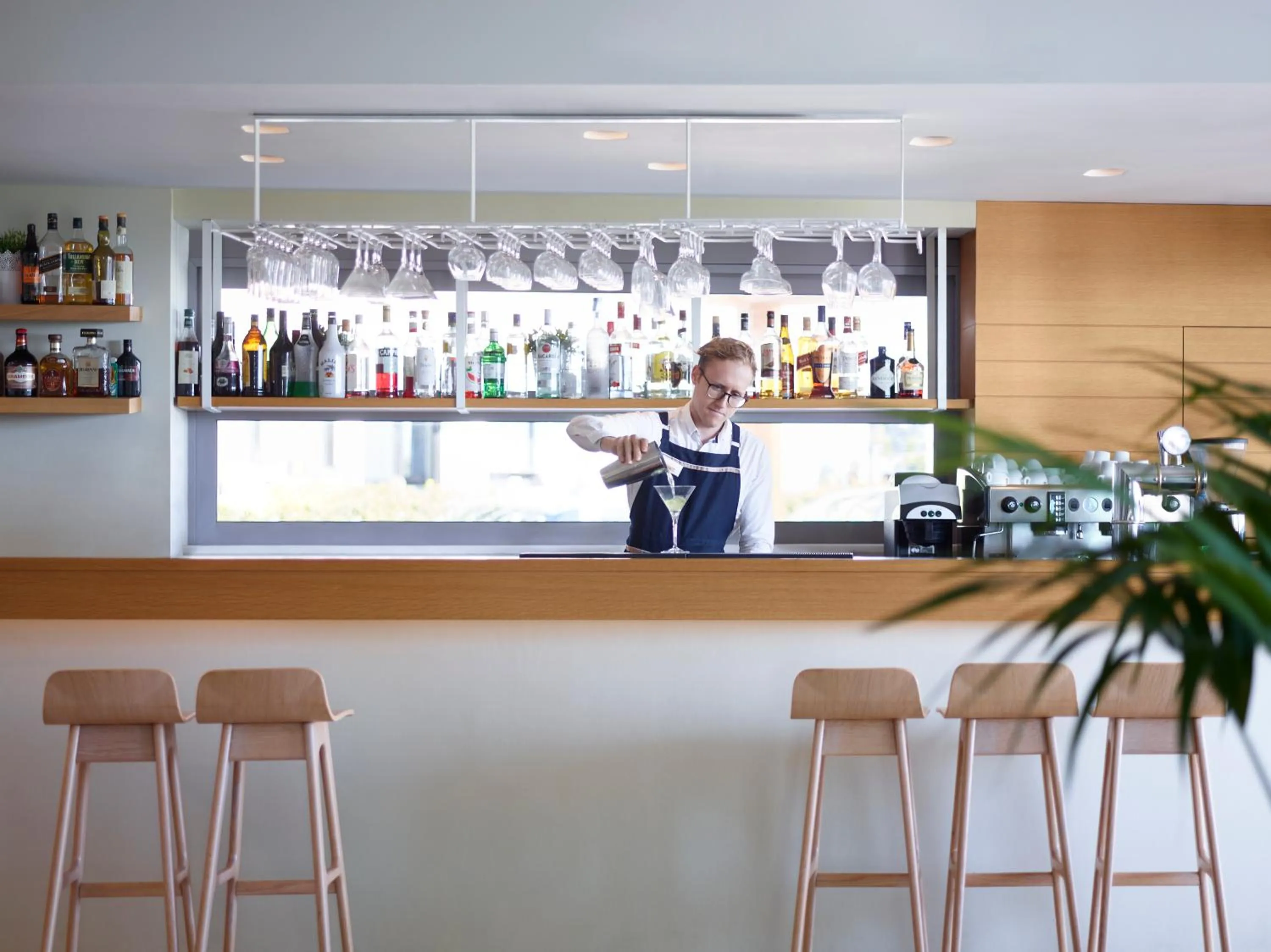 Lounge or bar in Aquarium View Hotel