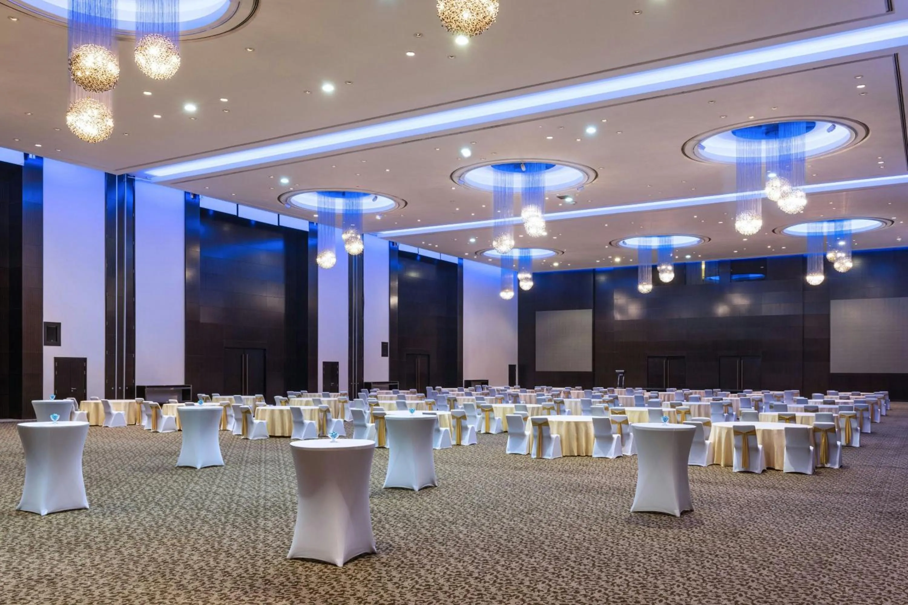 Meeting/conference room in Le Méridien Dubai Hotel & Conference Centre