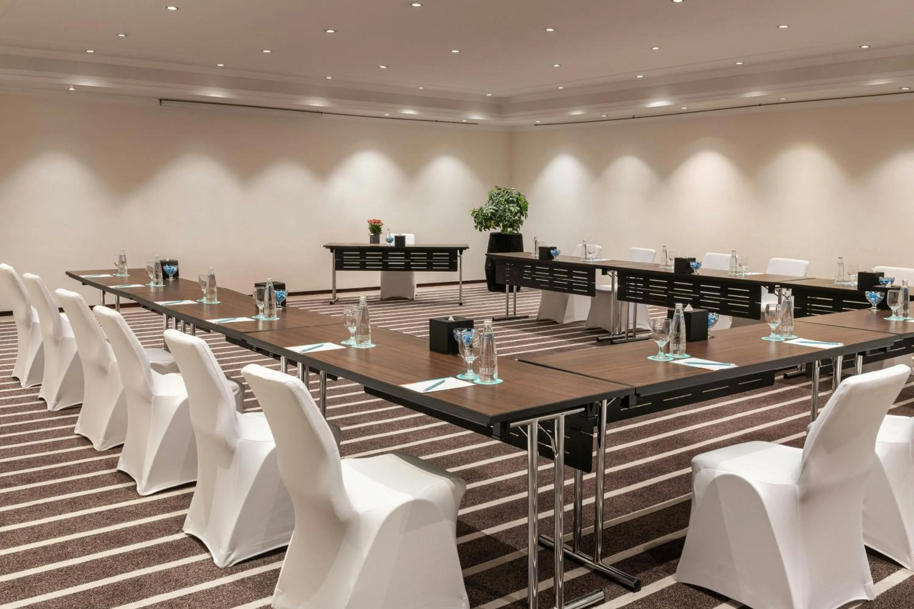 Meeting/conference room in Le Méridien Dubai Hotel & Conference Centre