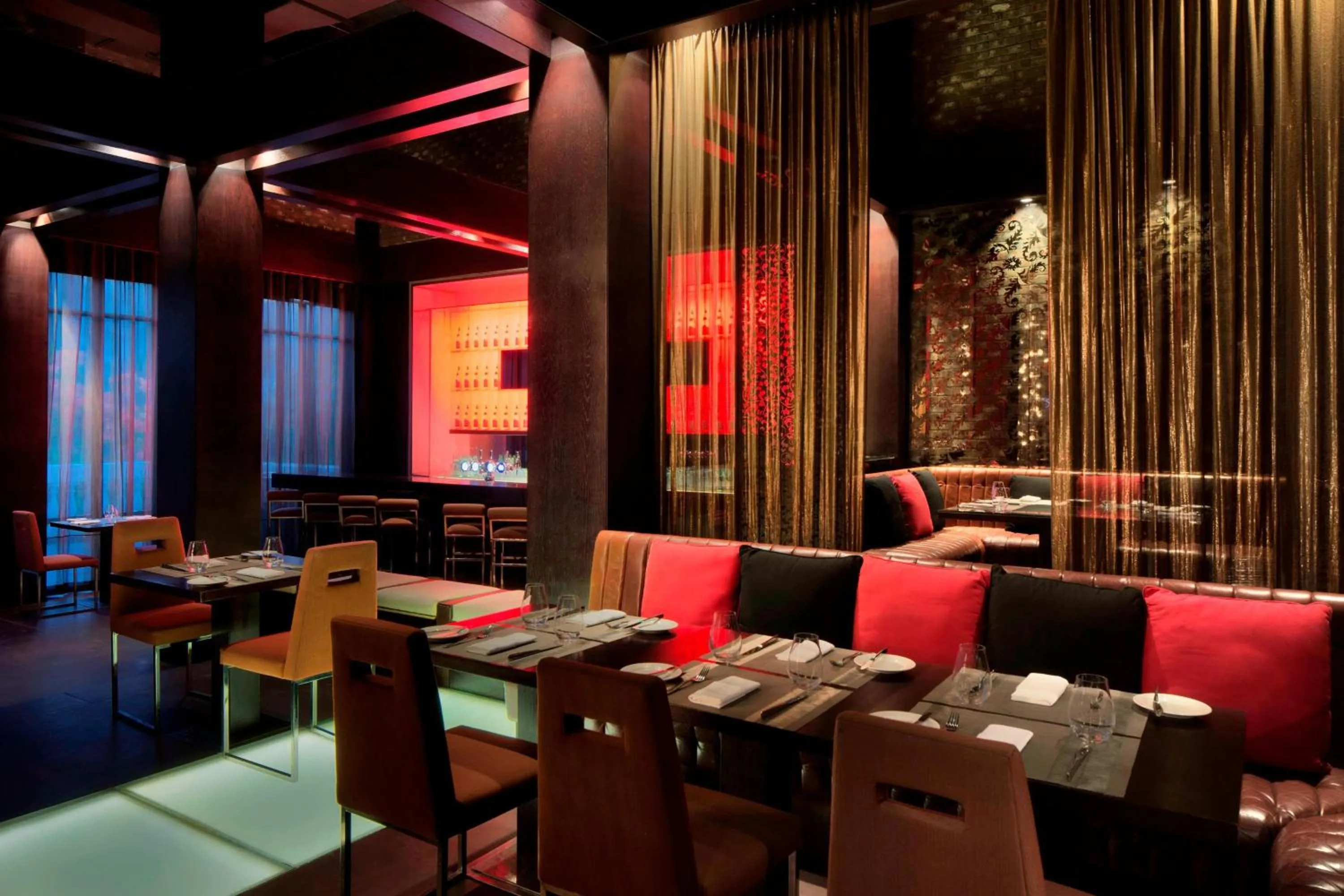 Restaurant/places to eat in Le Méridien Dubai Hotel & Conference Centre